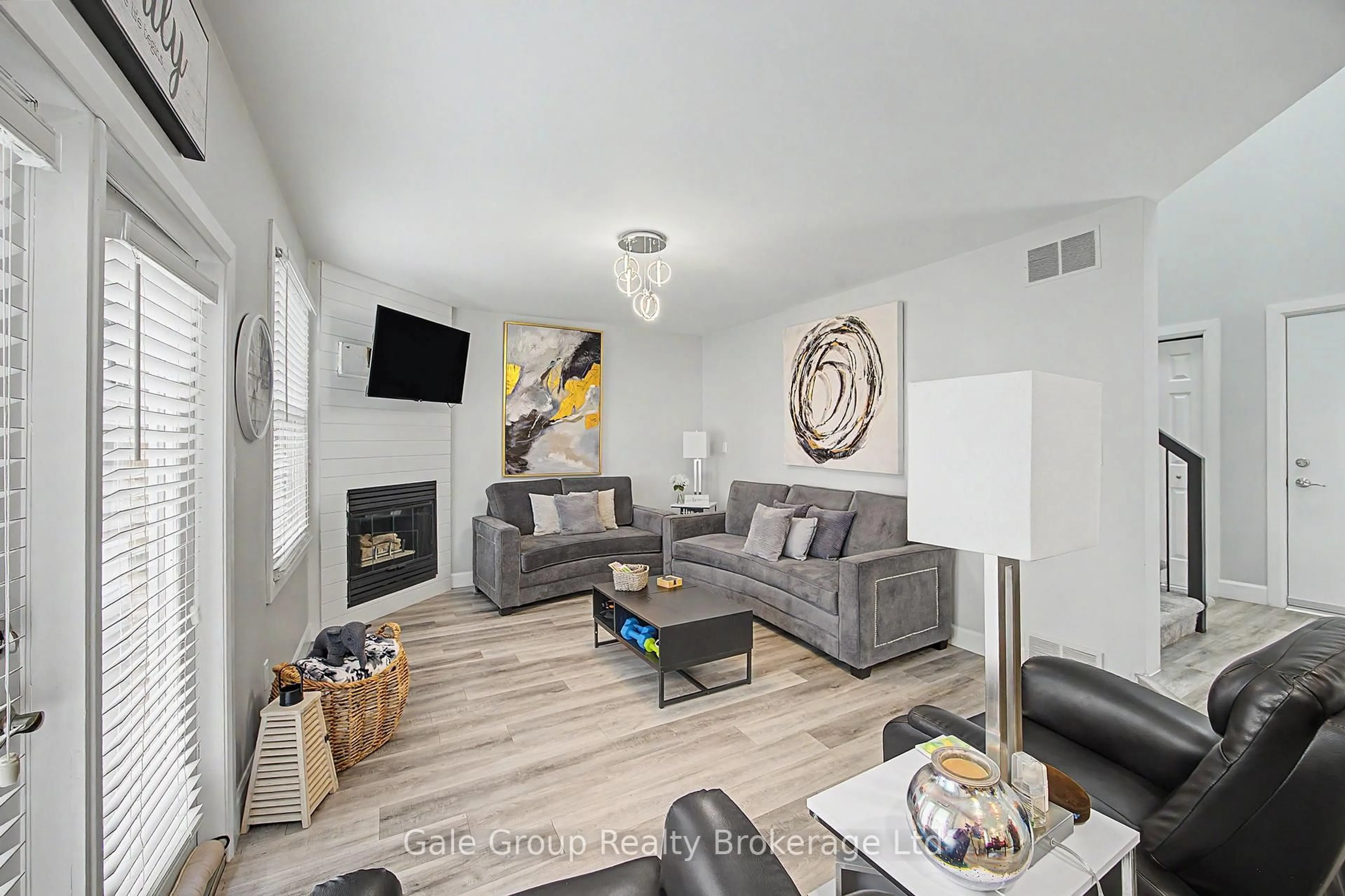 Living room with furniture, unknown for 667 Springbank Ave, Woodstock Ontario N4T 1E3