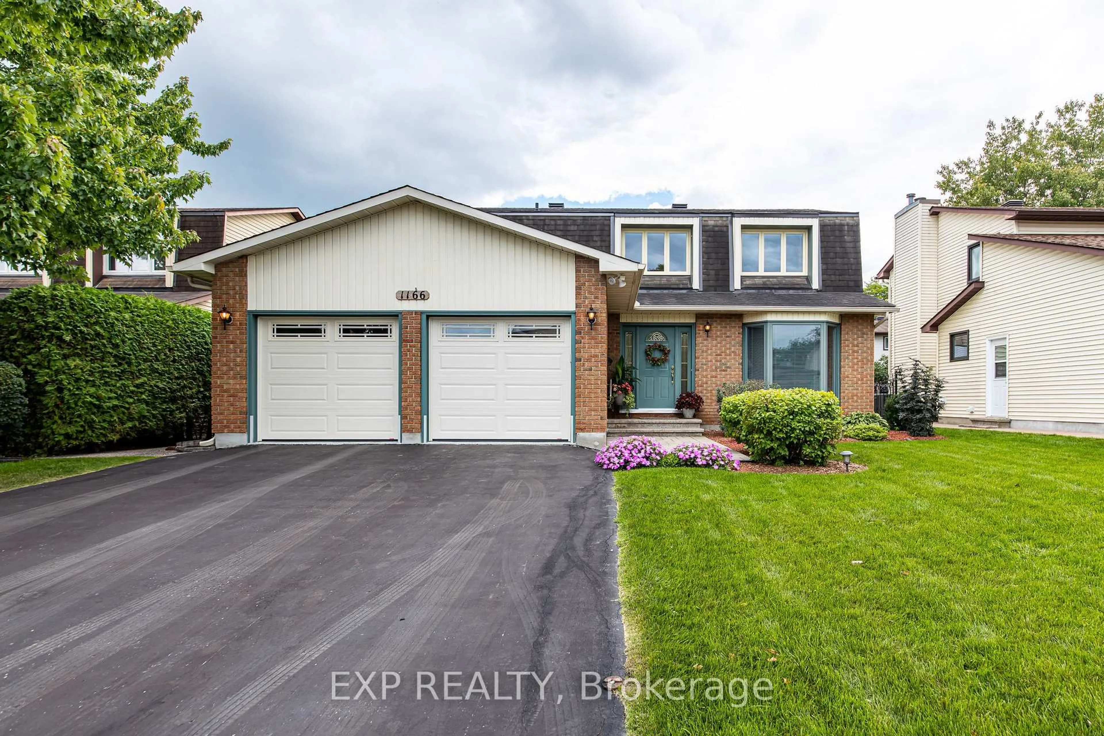 Home with vinyl exterior material, street for 1166 Bordeau Grve, Ottawa Ontario K1C 2M7