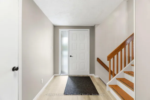 516 Maitland Crt, North Huron 4