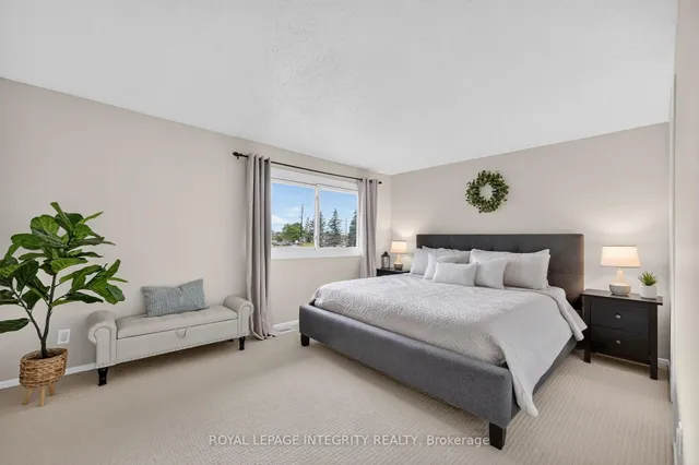 1352 Bakker Crt, Orleans 5