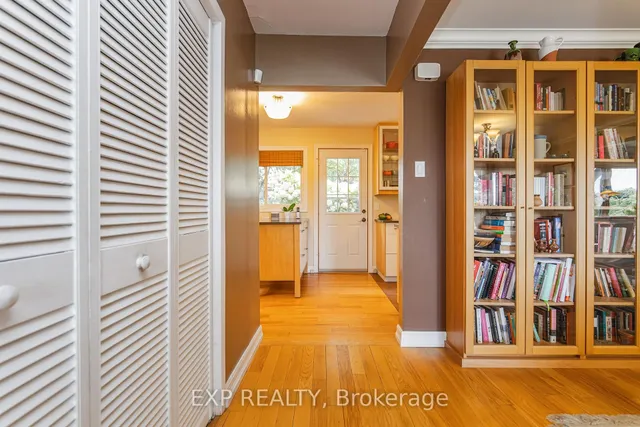 5434 Long Island Rd, Ottawa 3