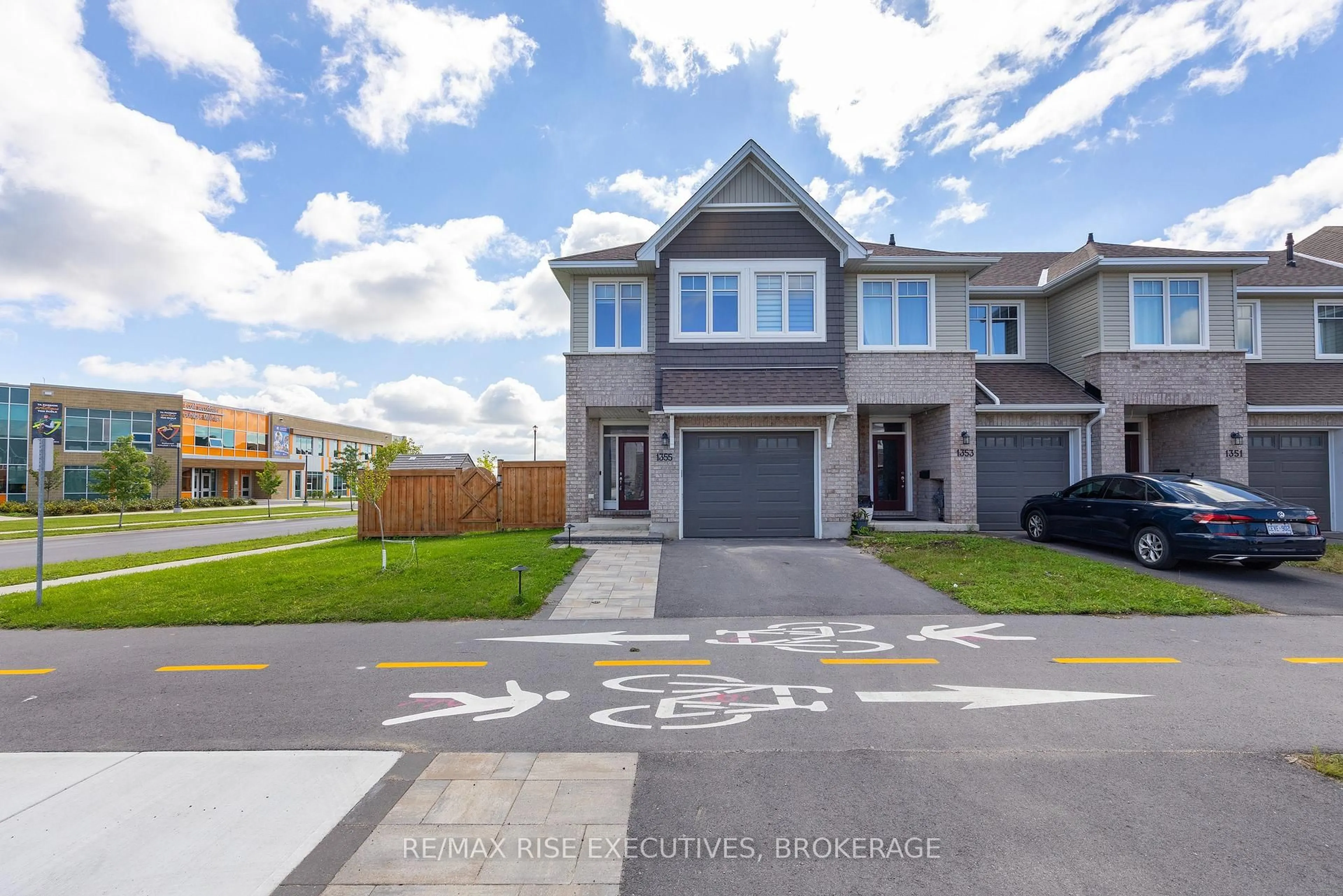 A pic from outside/outdoor area/front of a property/back of a property/a pic from drone, street for 1355 Demers Ave, Kingston Ontario K7M 0H7