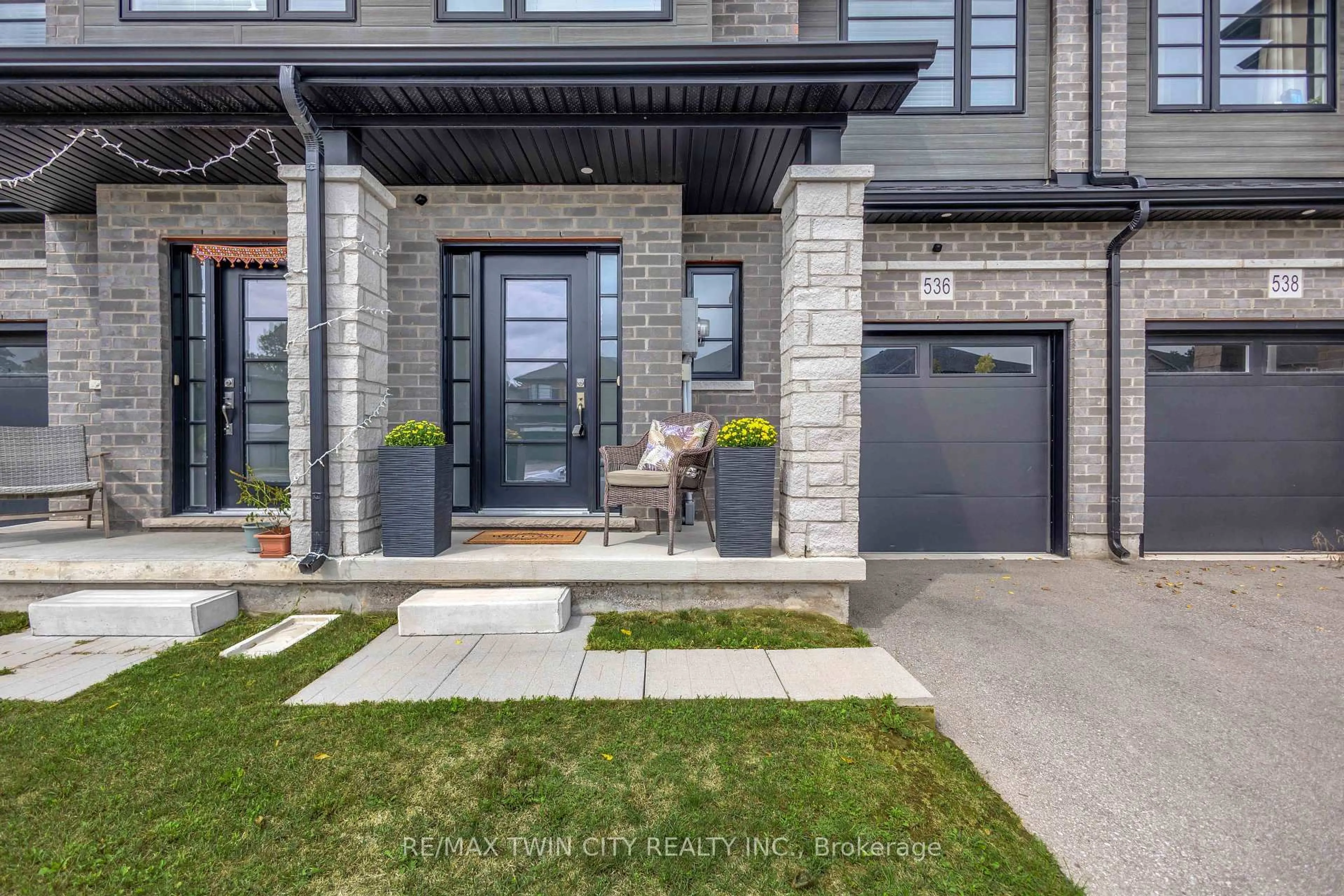 Home with brick exterior material, street for 536 Grey St, Brantford Ontario N3S 0C3