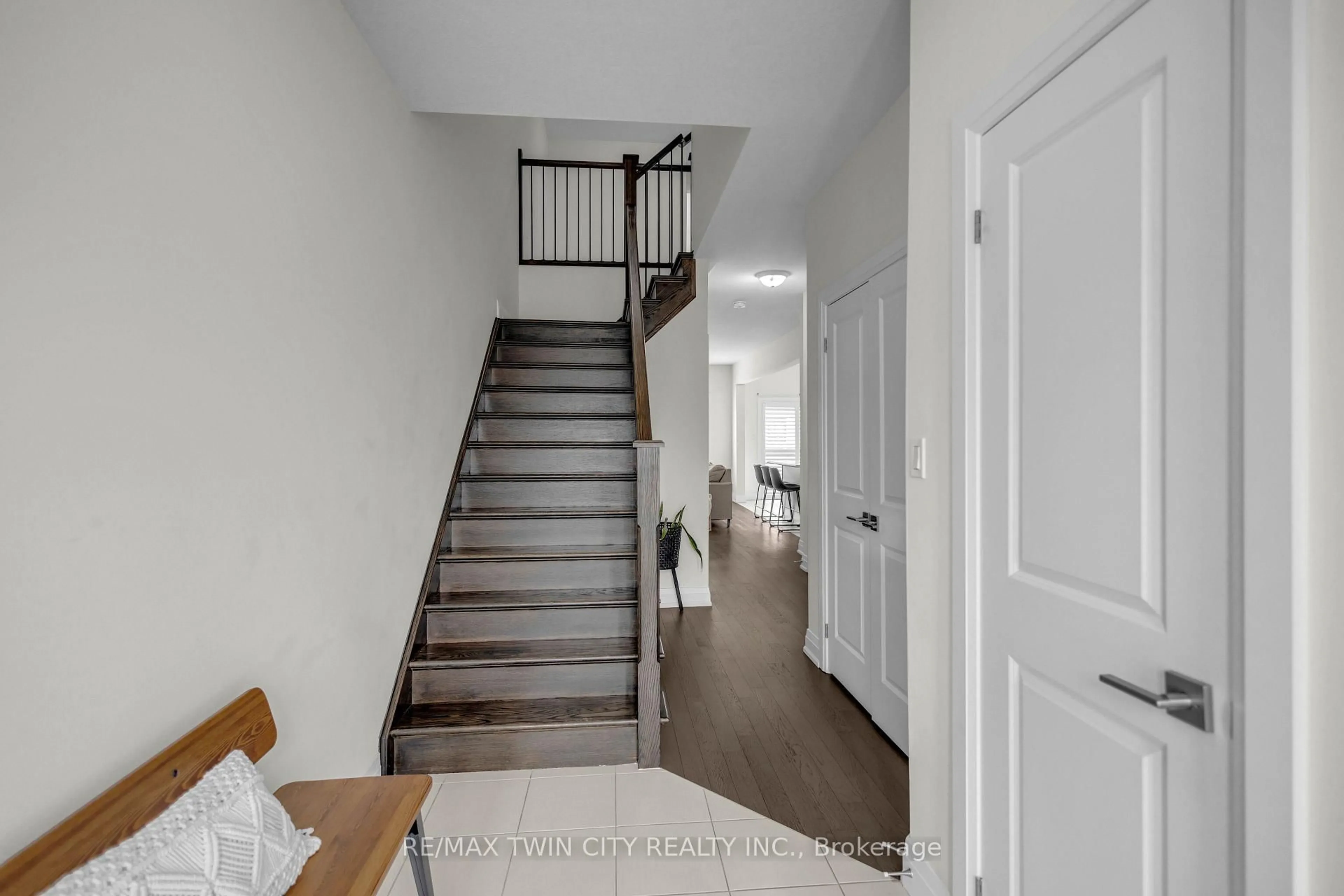 Unknown for 536 Grey St, Brantford Ontario N3S 0C3