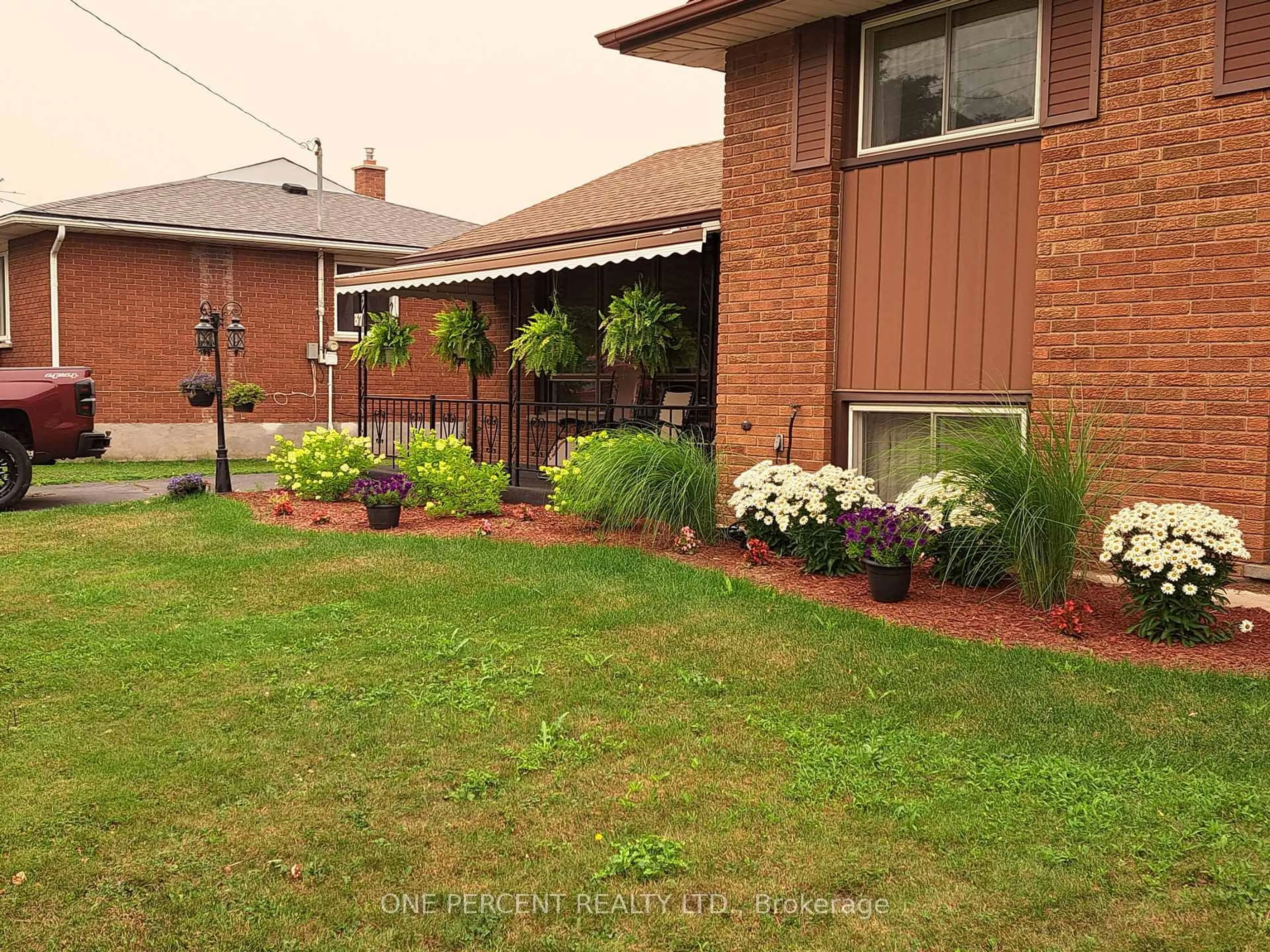 Unknown for 37 Empress Ave, Welland Ontario L3B 1K6