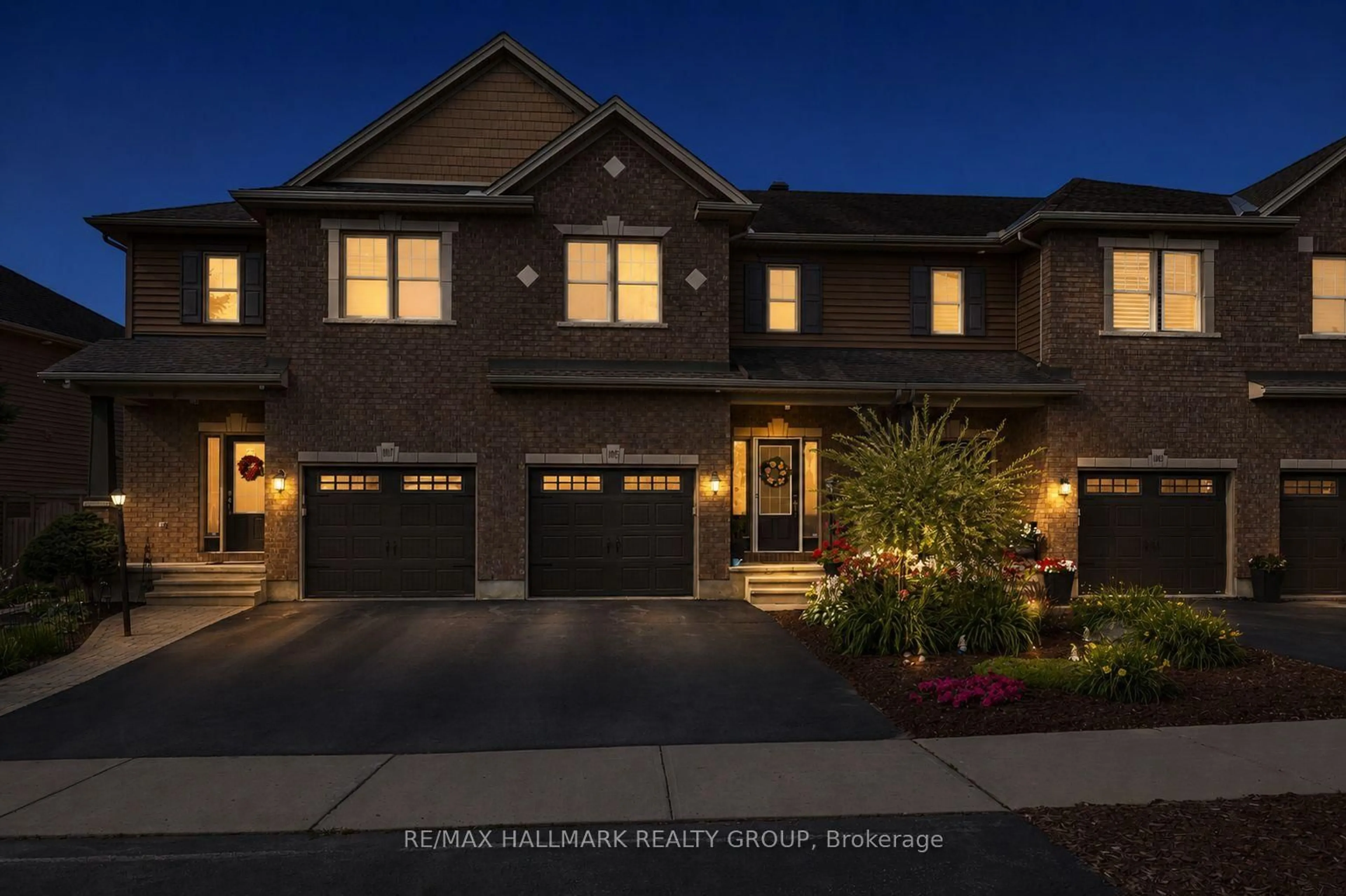 Home with brick exterior material, street for 1005 Marconi Ave, Ottawa Ontario K2W 0C4