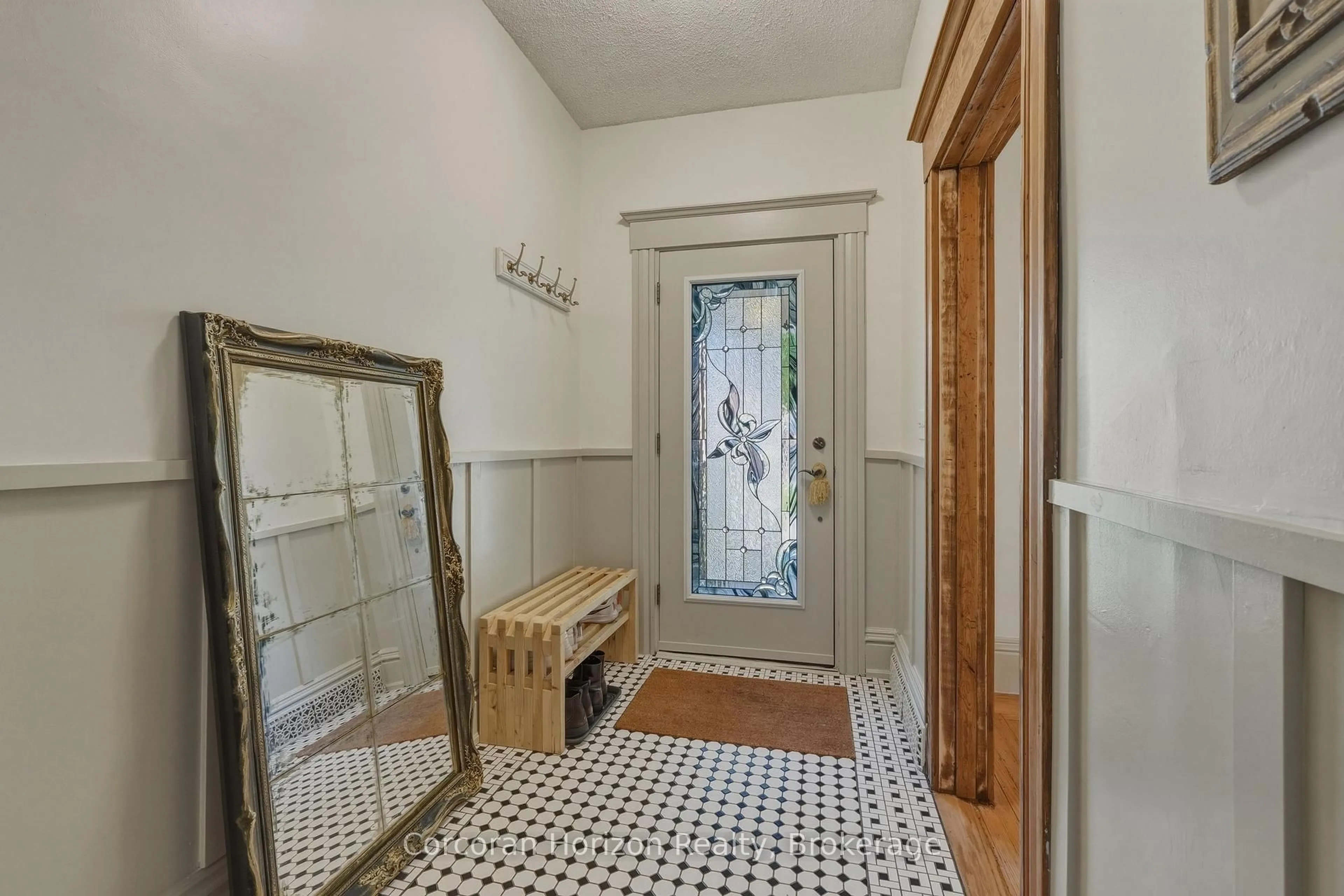 Unknown for 42 Nightingale St, Hamilton Ontario L8L 1R8