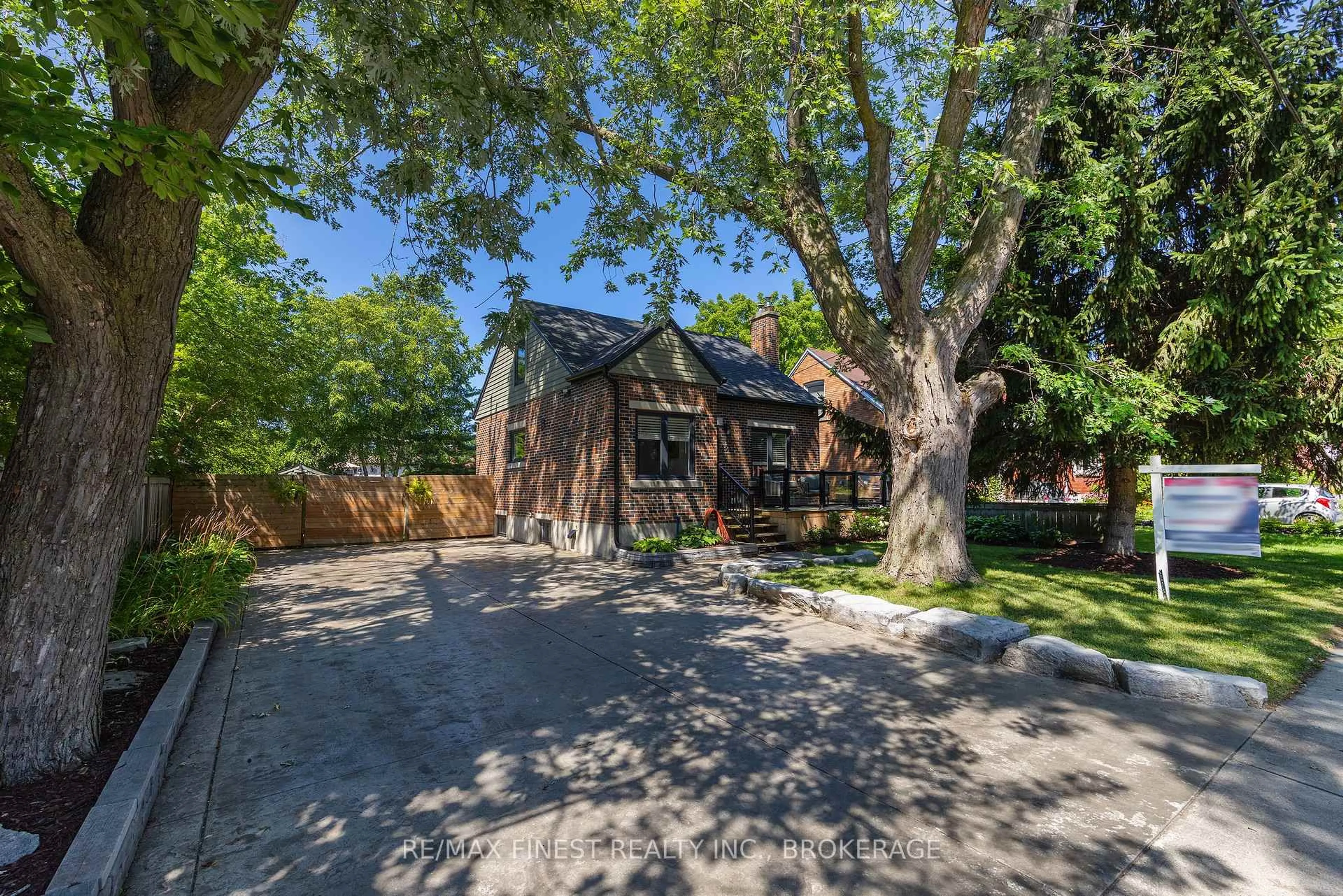 Home with brick exterior material, street for 258 College St, Kingston Ontario K7L 4M2