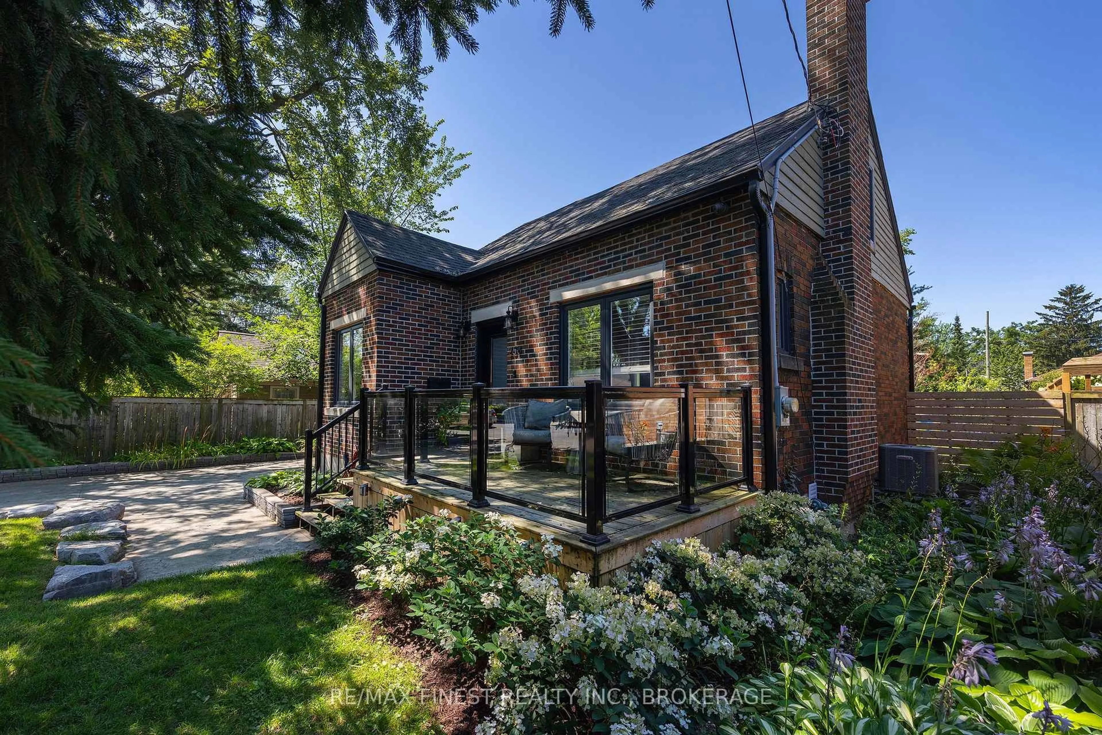 Home with brick exterior material, street for 258 College St, Kingston Ontario K7L 4M2