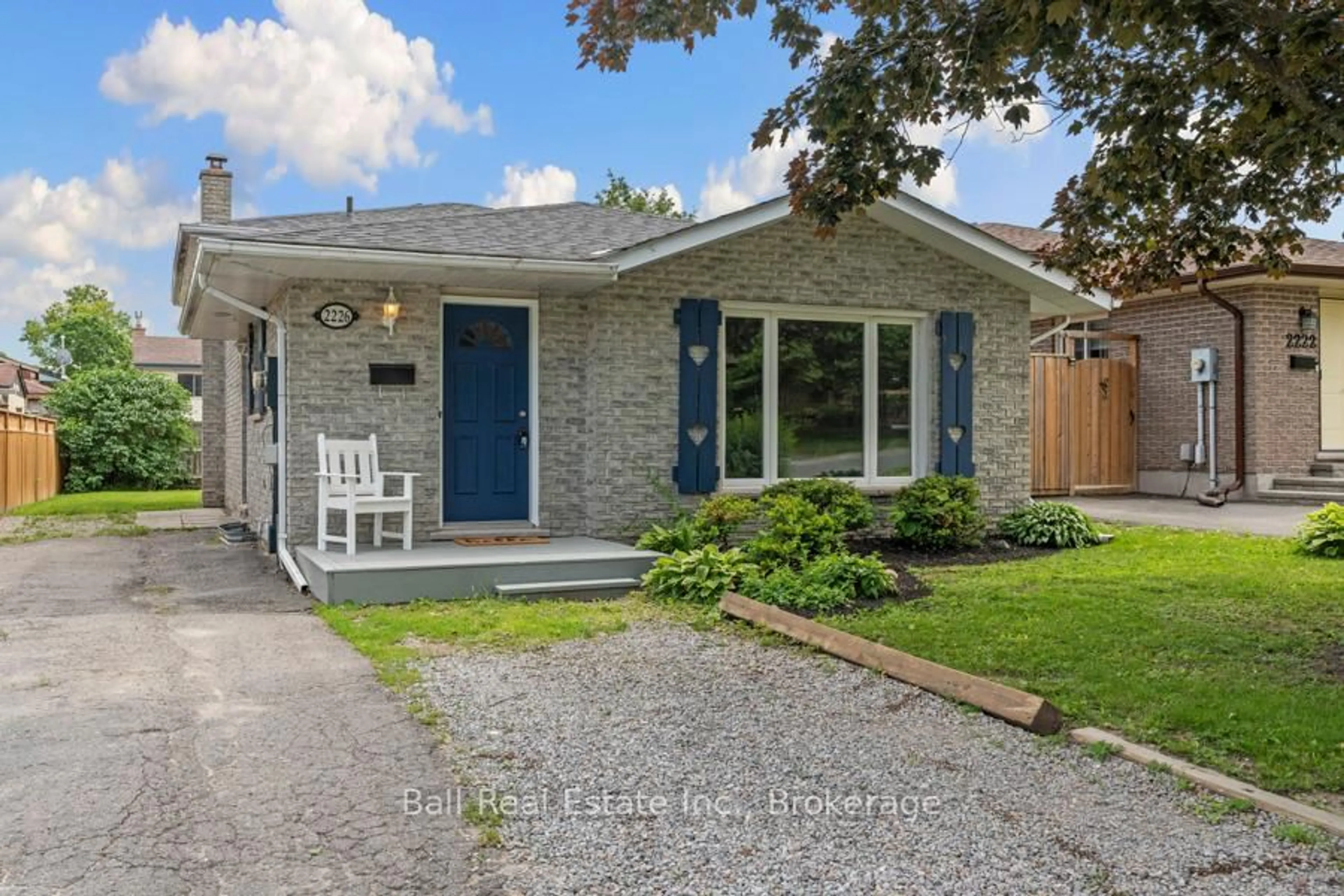 Home with vinyl exterior material, street for 2226 Springwood Rd, Peterborough Ontario K9K 1S2