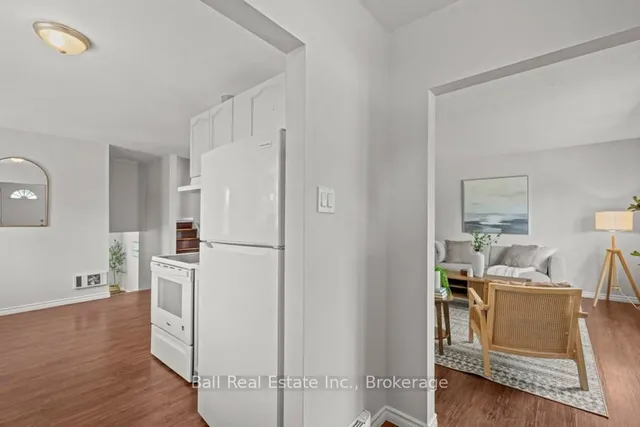 2226 Springwood Rd, Peterborough 5
