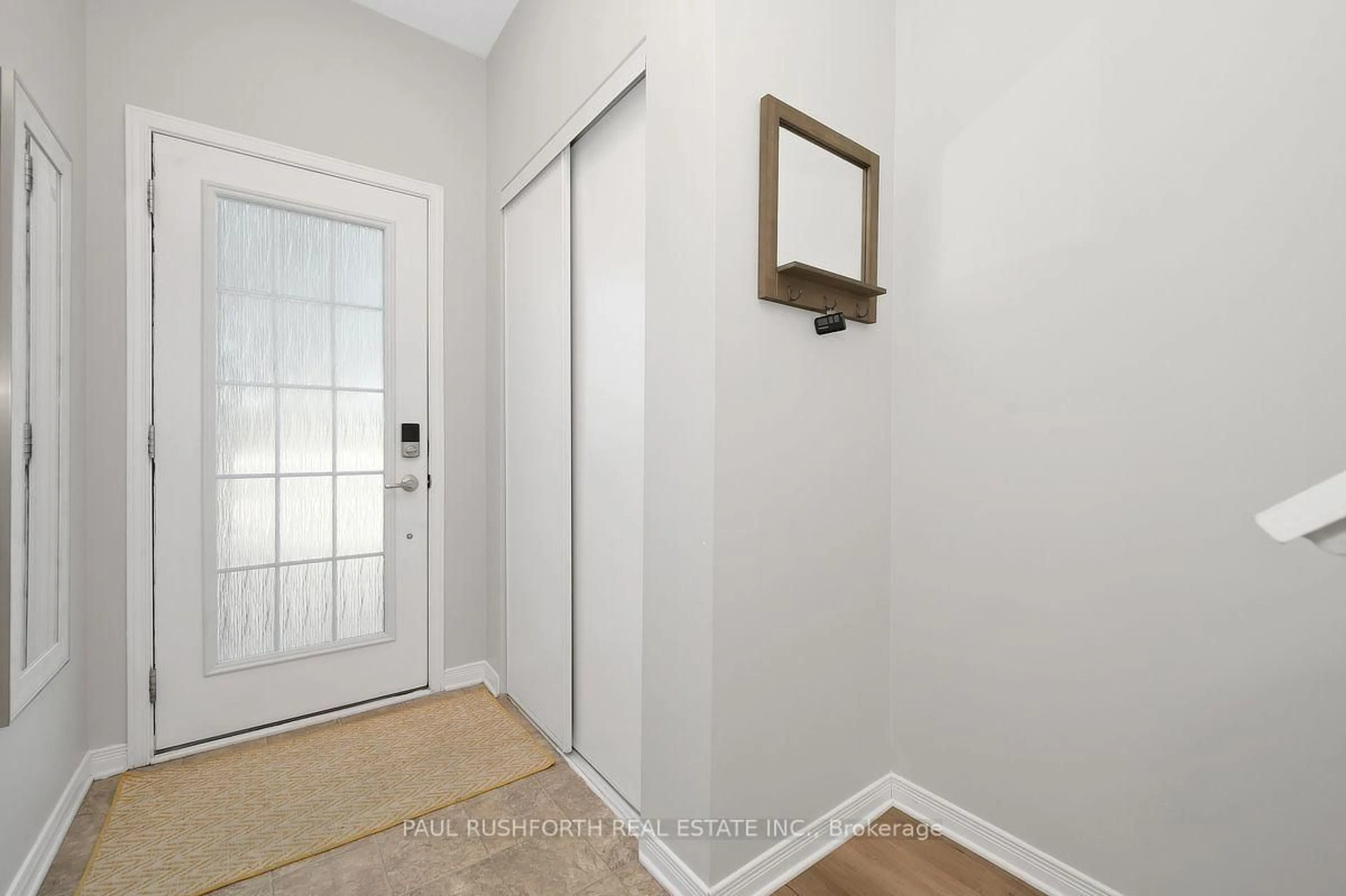 Indoor entryway for 243 Eric Czapnik Way, Ottawa Ontario K1E 0B4