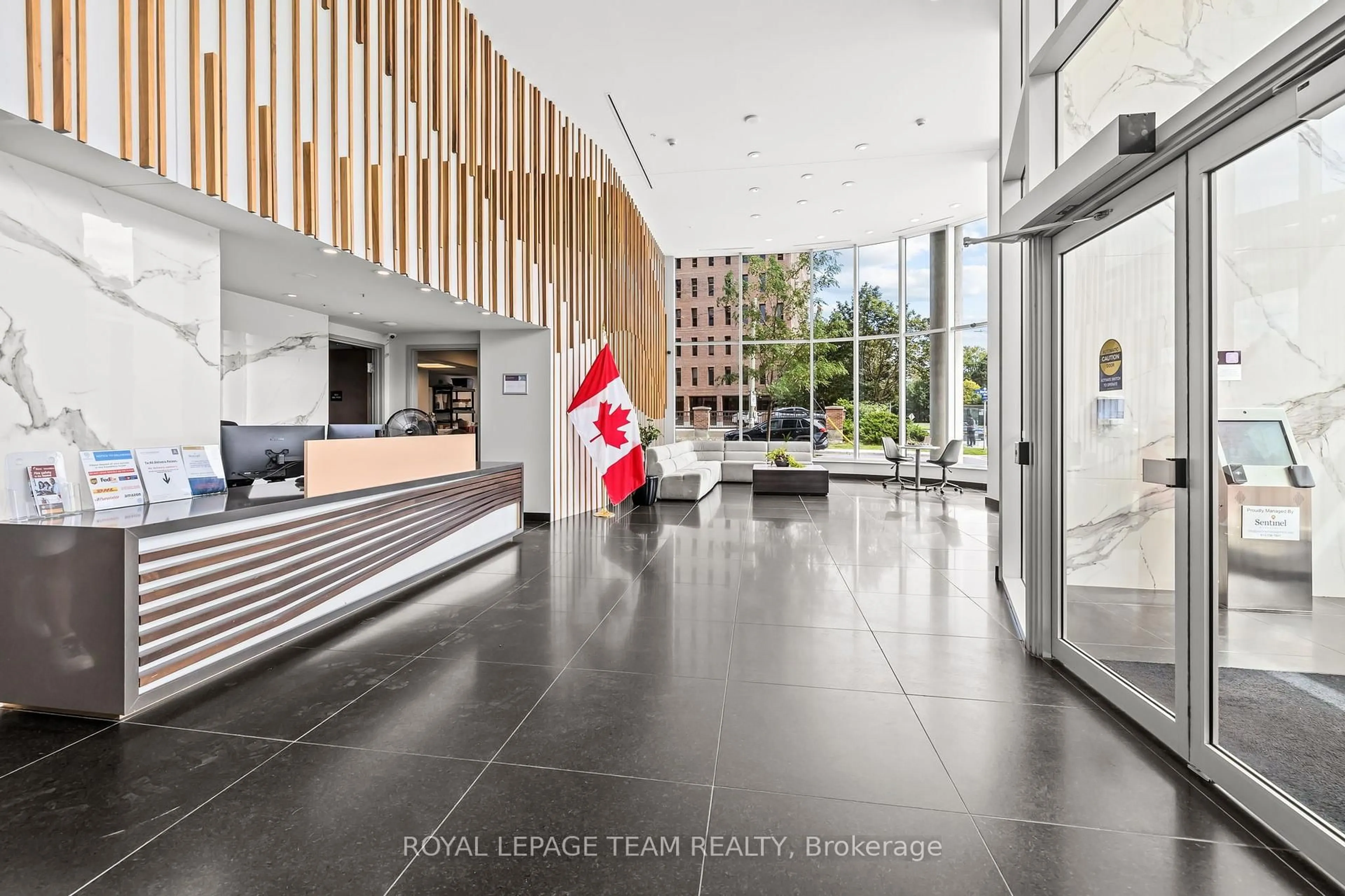 Lobby for 805 Carling Ave #501, Ottawa Ontario K1S 5W9