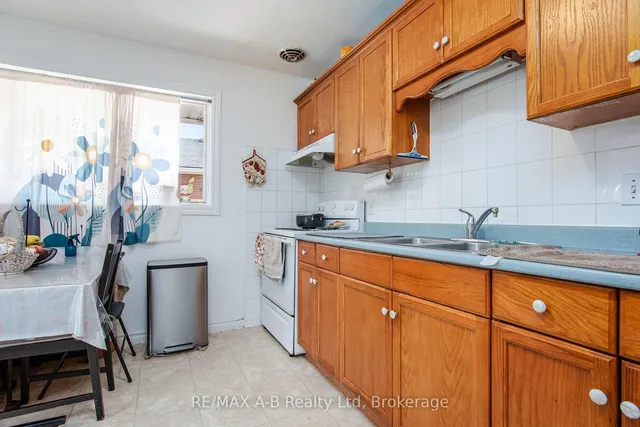 727 FREDERICK St, Kitchener 5