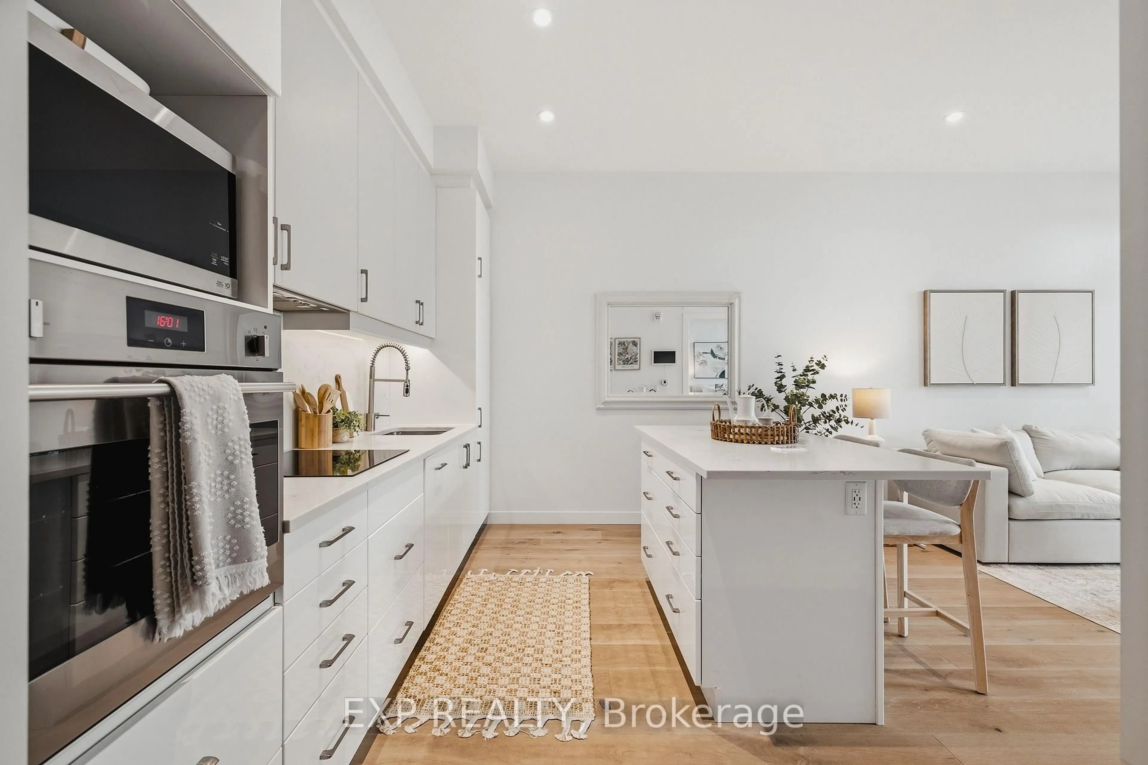 Contemporary kitchen, unknown for 181 King St #608, Kitchener Ontario N2J 0E7