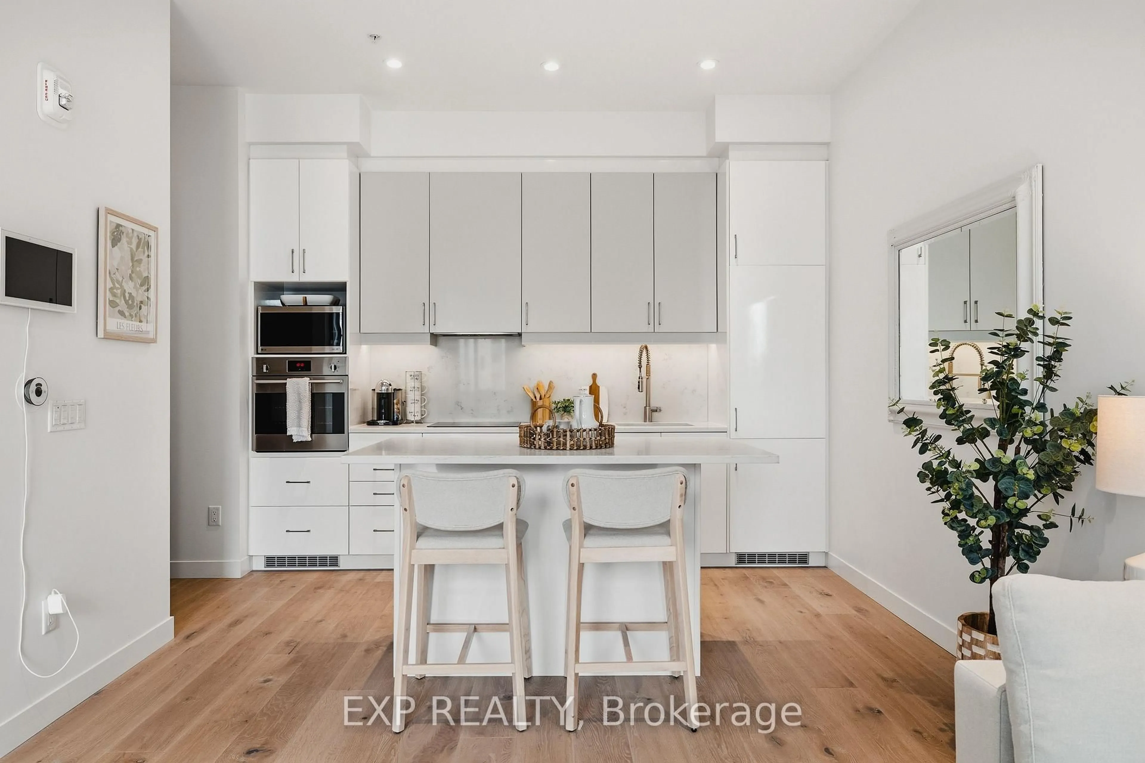 Unknown for 181 King St #608, Kitchener Ontario N2J 0E7