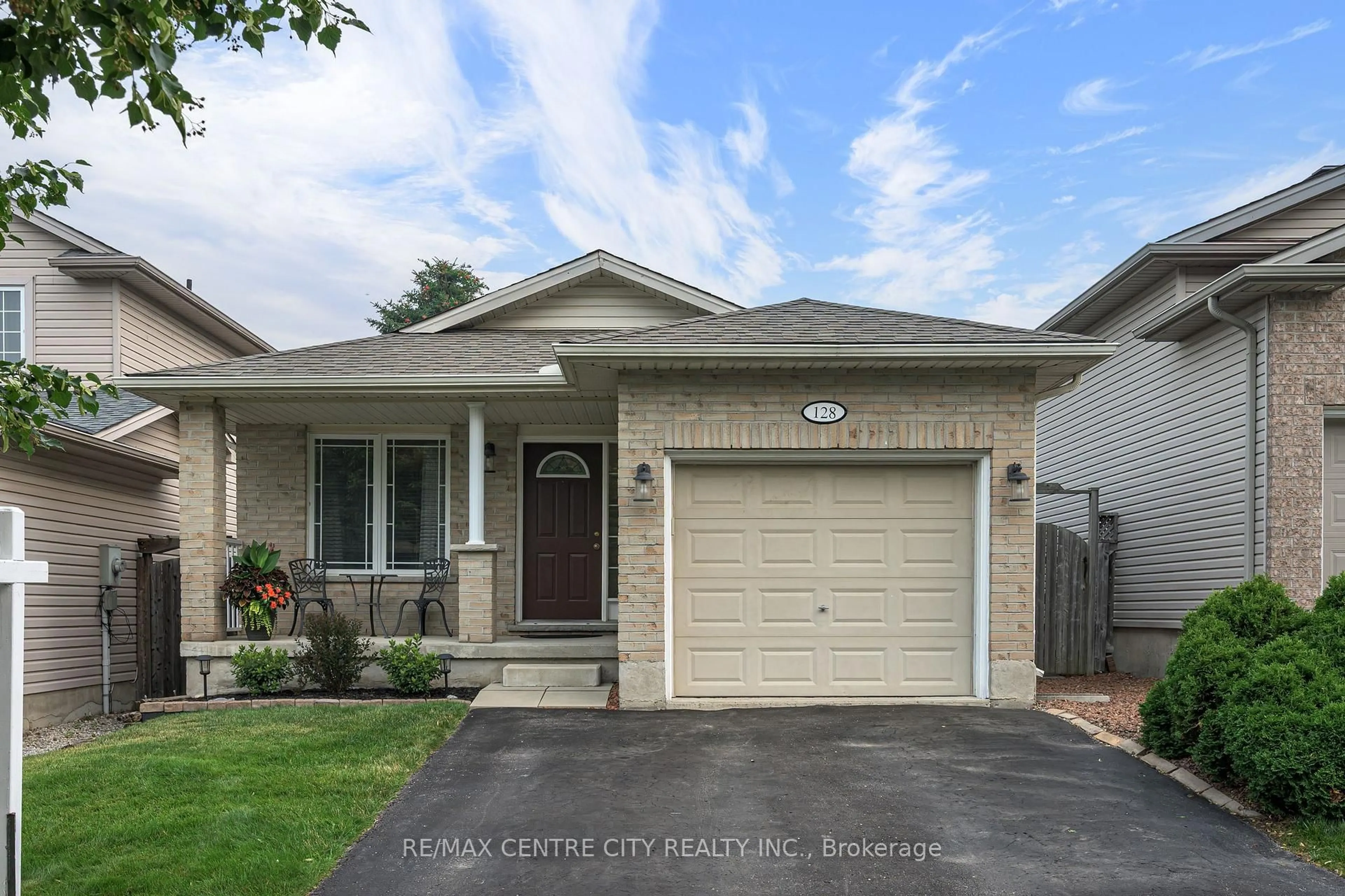 Home with vinyl exterior material, street for 128 Crimson Cres, London East Ontario N5W 6E9
