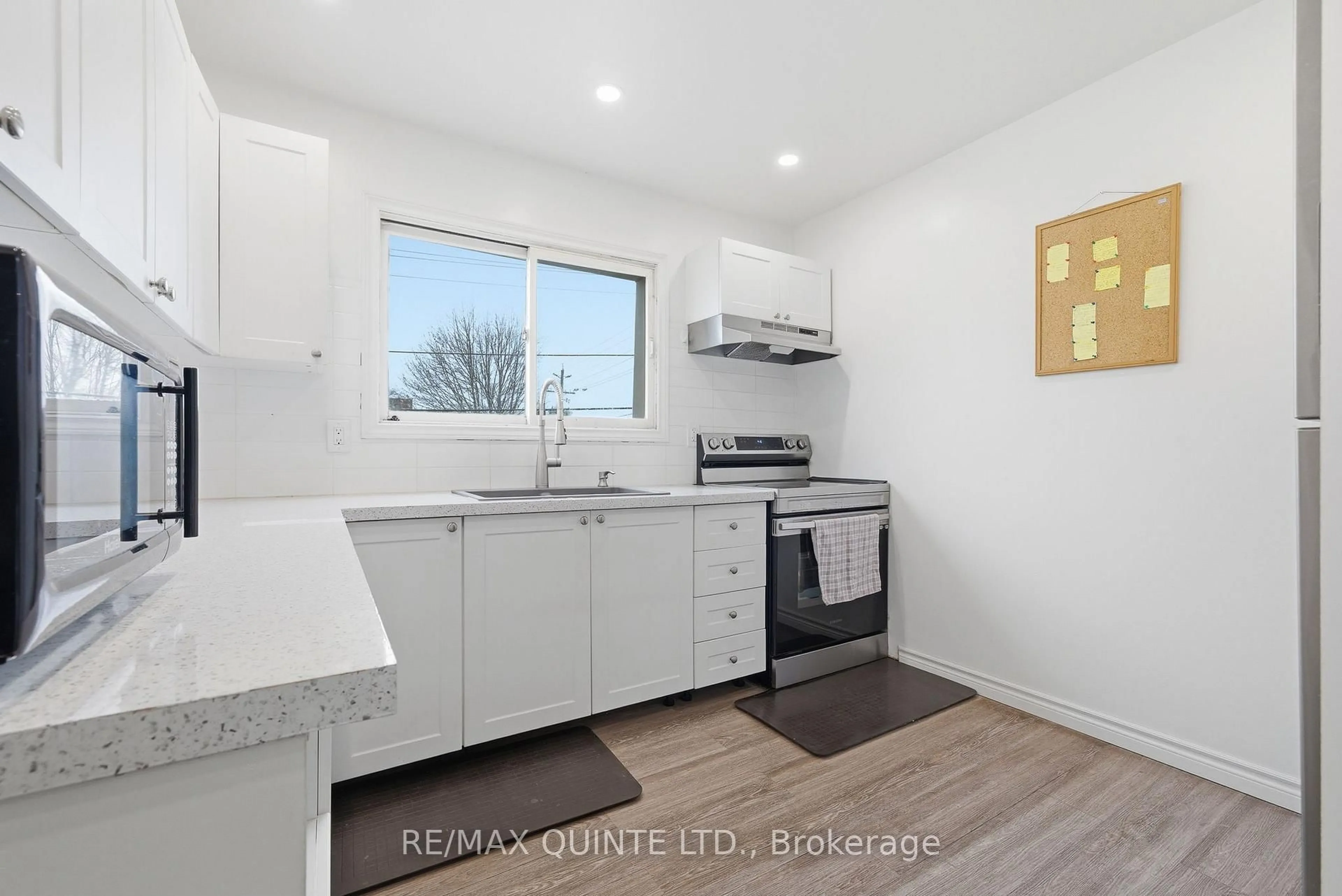 Unknown for 99 Dunnett Blvd #2, Belleville Ontario K8P 4M7