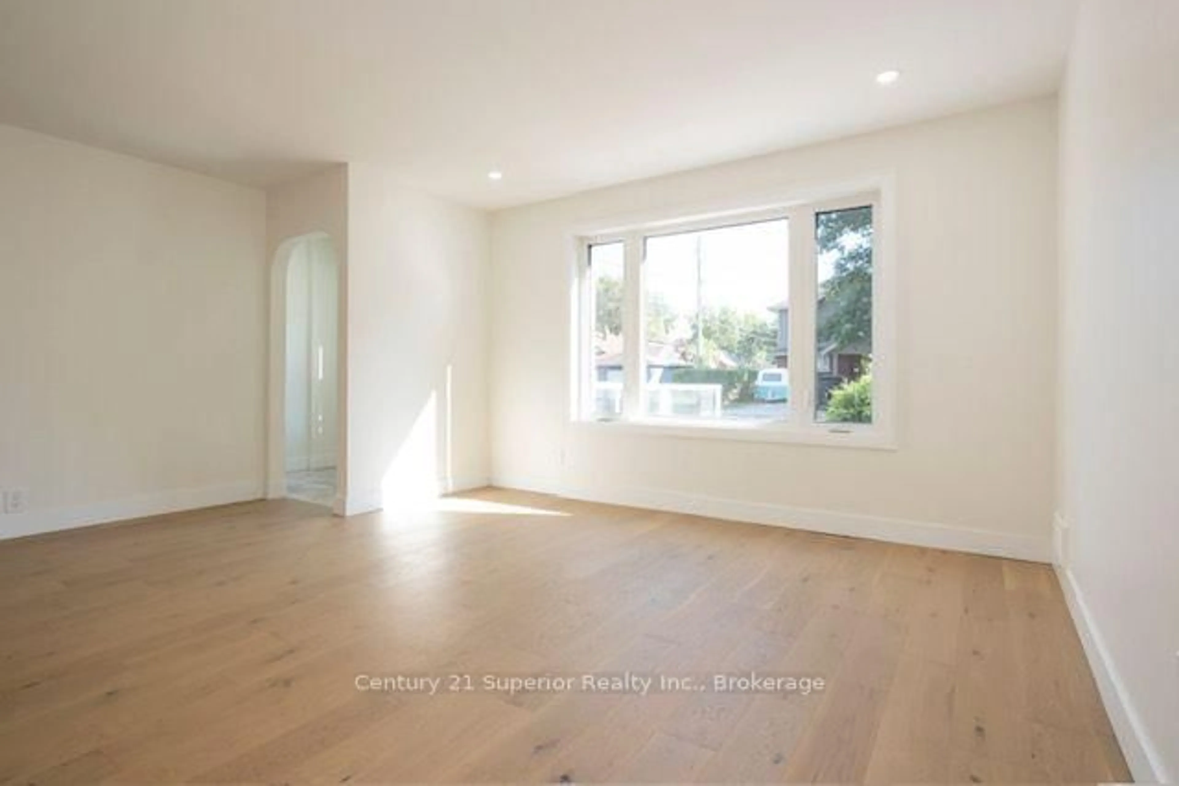 A pic of a room for 2011 Murray Ave, Thunder Bay Ontario P7E 5B2