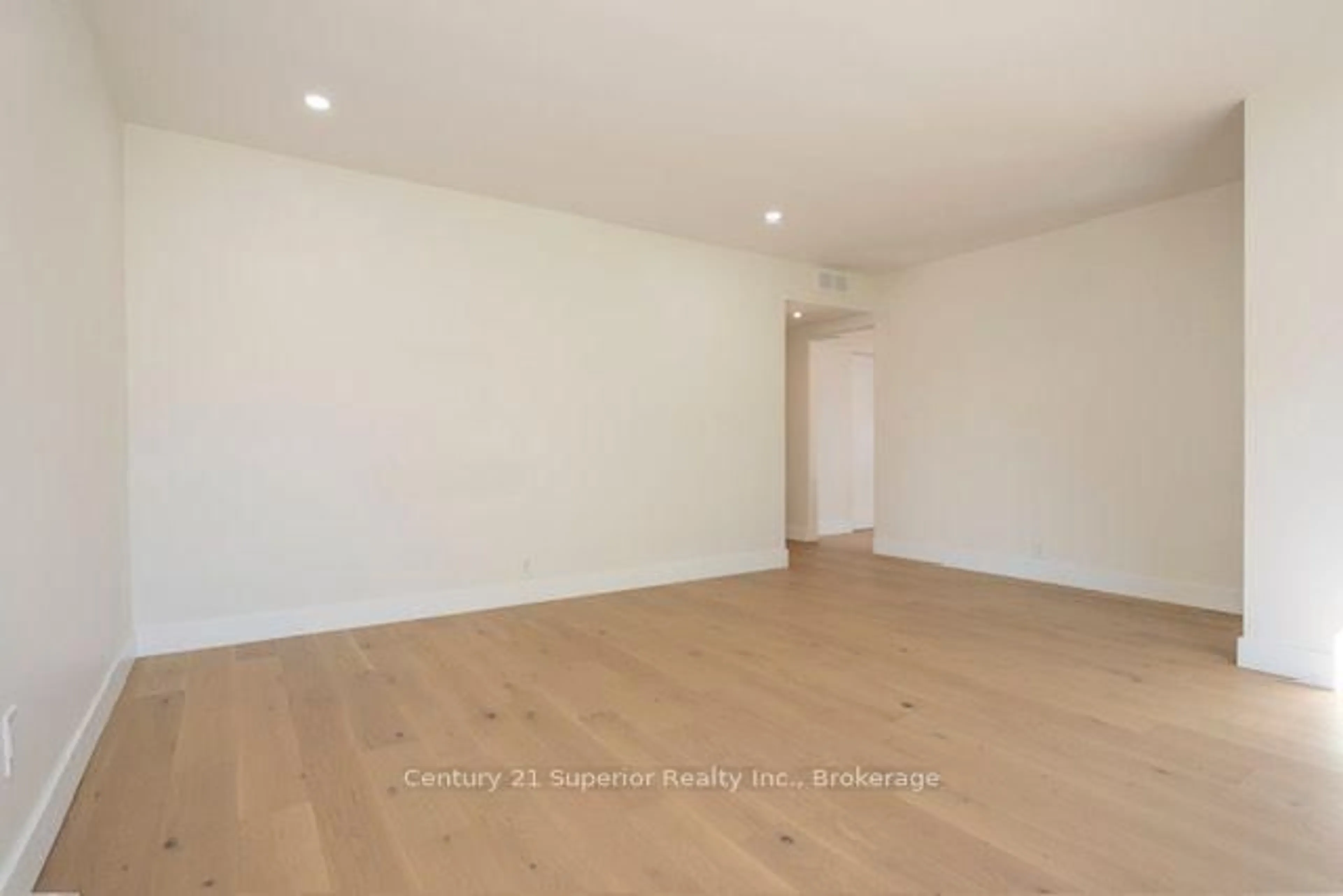 A pic of a room for 2011 Murray Ave, Thunder Bay Ontario P7E 5B2