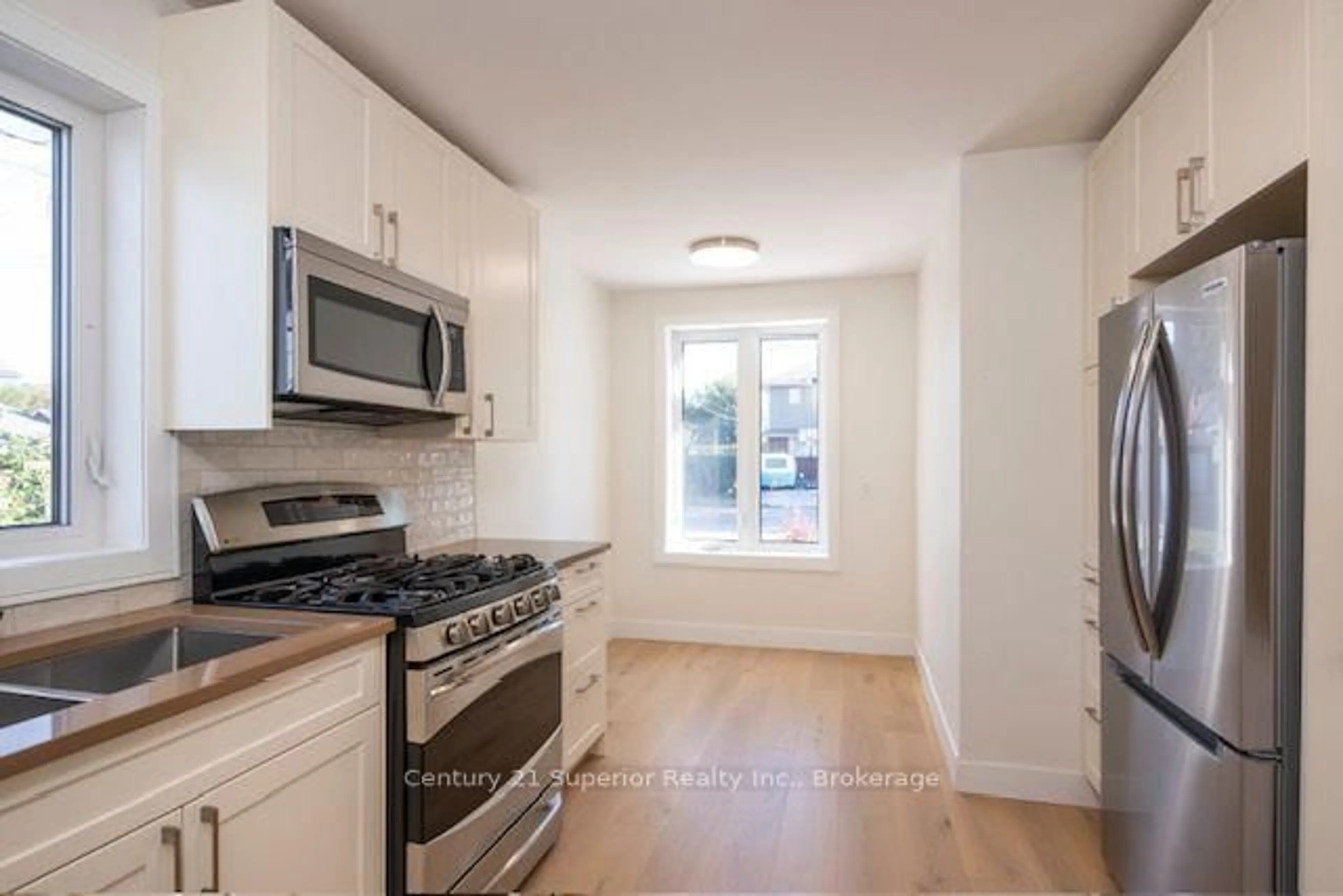 Standard kitchen, unknown for 2011 Murray Ave, Thunder Bay Ontario P7E 5B2