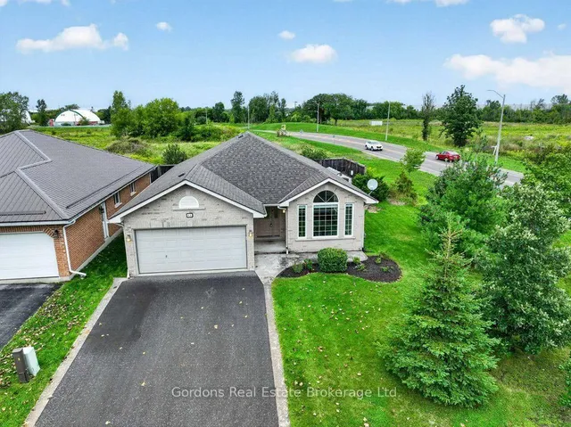 66 Spruce Gdns, Belleville 2