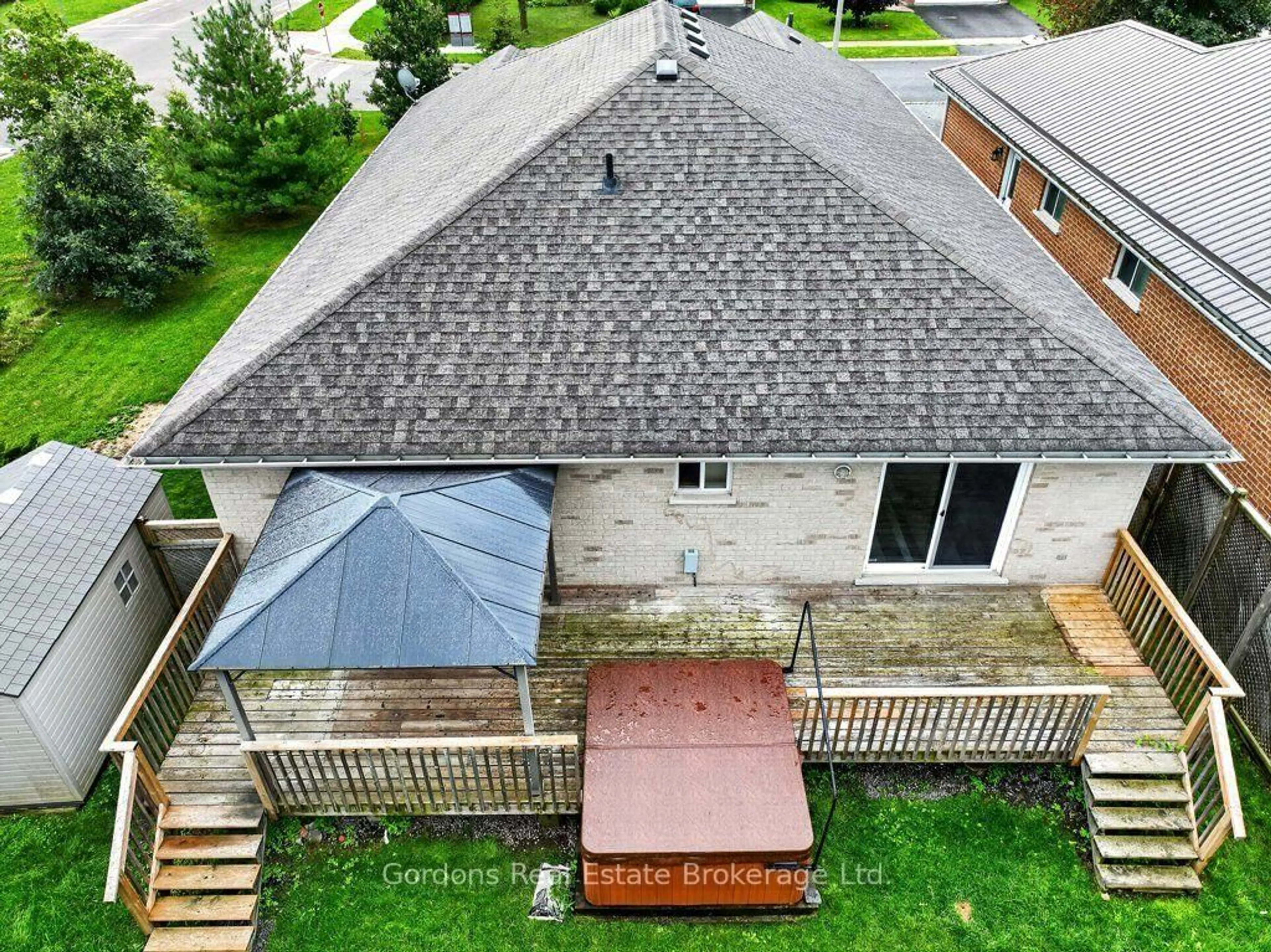 A pic from outside/outdoor area/front of a property/back of a property/a pic from drone, unknown for 66 Spruce Gdns, Belleville Ontario K8N 5Z1