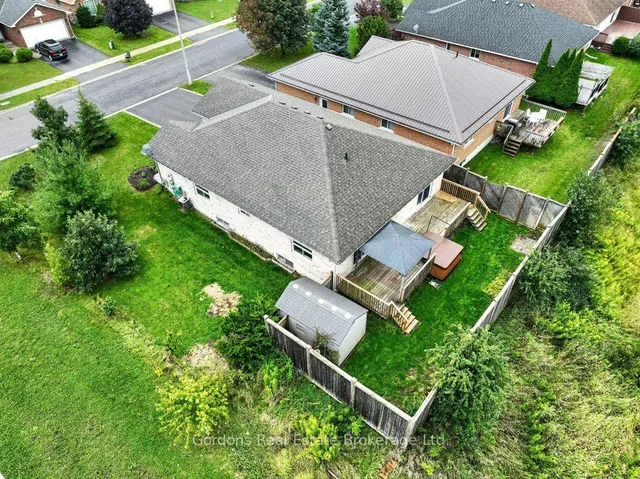 66 Spruce Gdns, Belleville 5