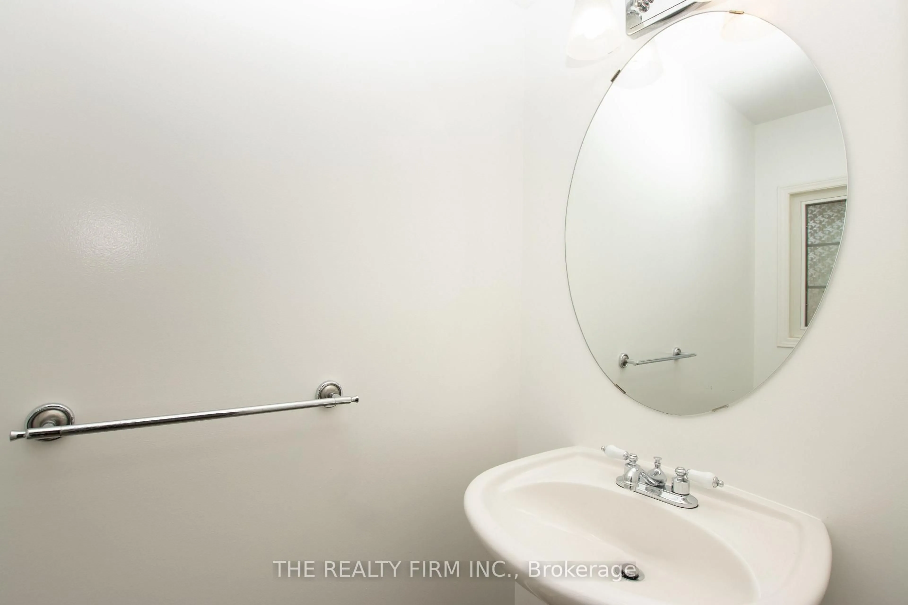 A pic of a room for 382 Lighthouse Rd, London South Ontario N6M 1J1