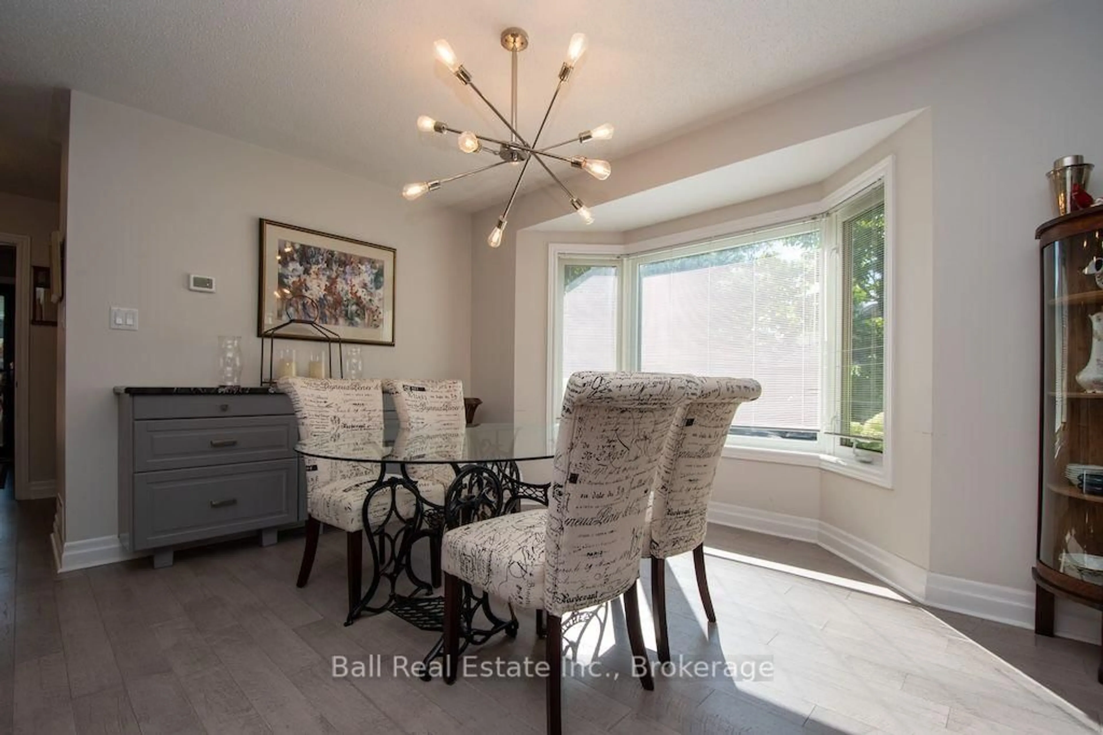 Dining room, unknown for 25 Charles Crt, Selwyn Ontario K0L 2H0