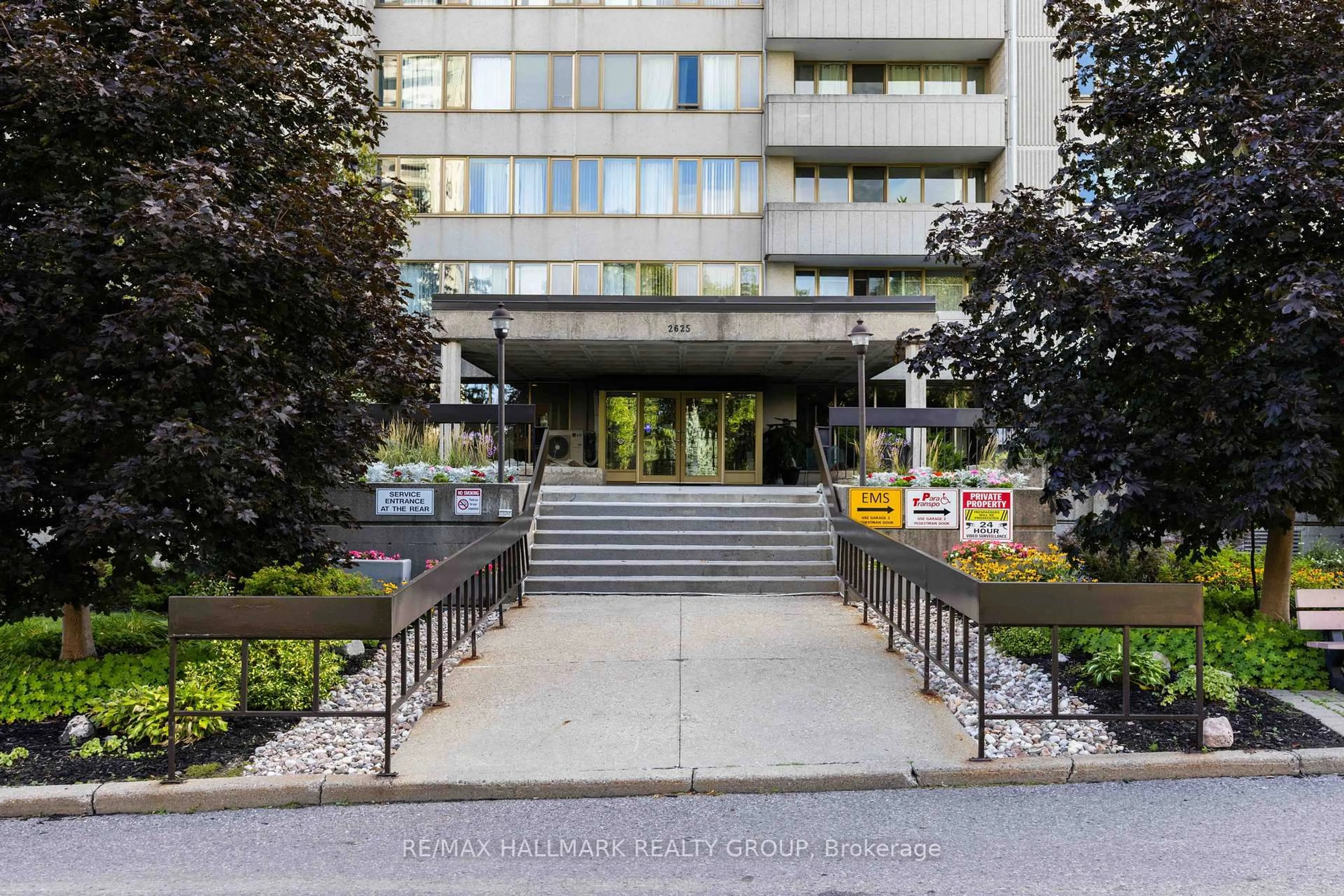 Unknown for 2625 Regina St #1706, Ottawa Ontario K2B 5W8