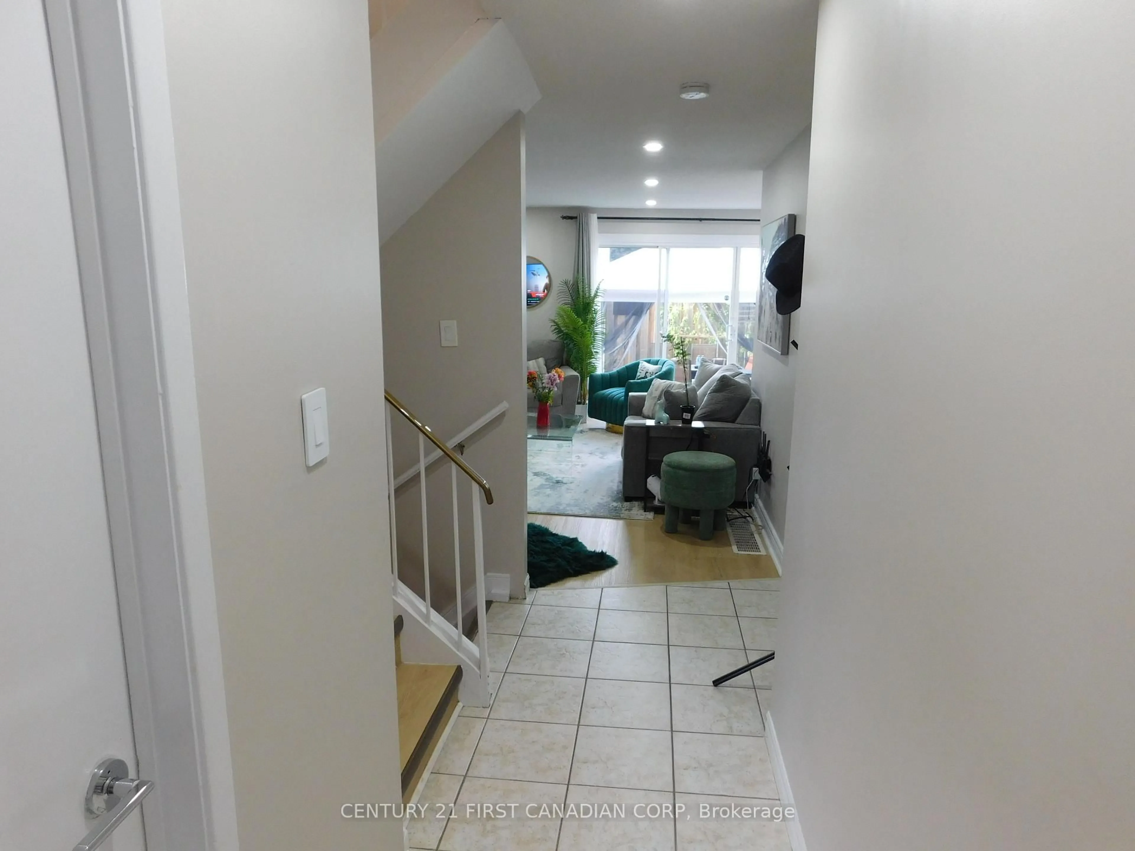 Unknown for 500 Osgoode Dr #2, London South Ontario N6E 2G9