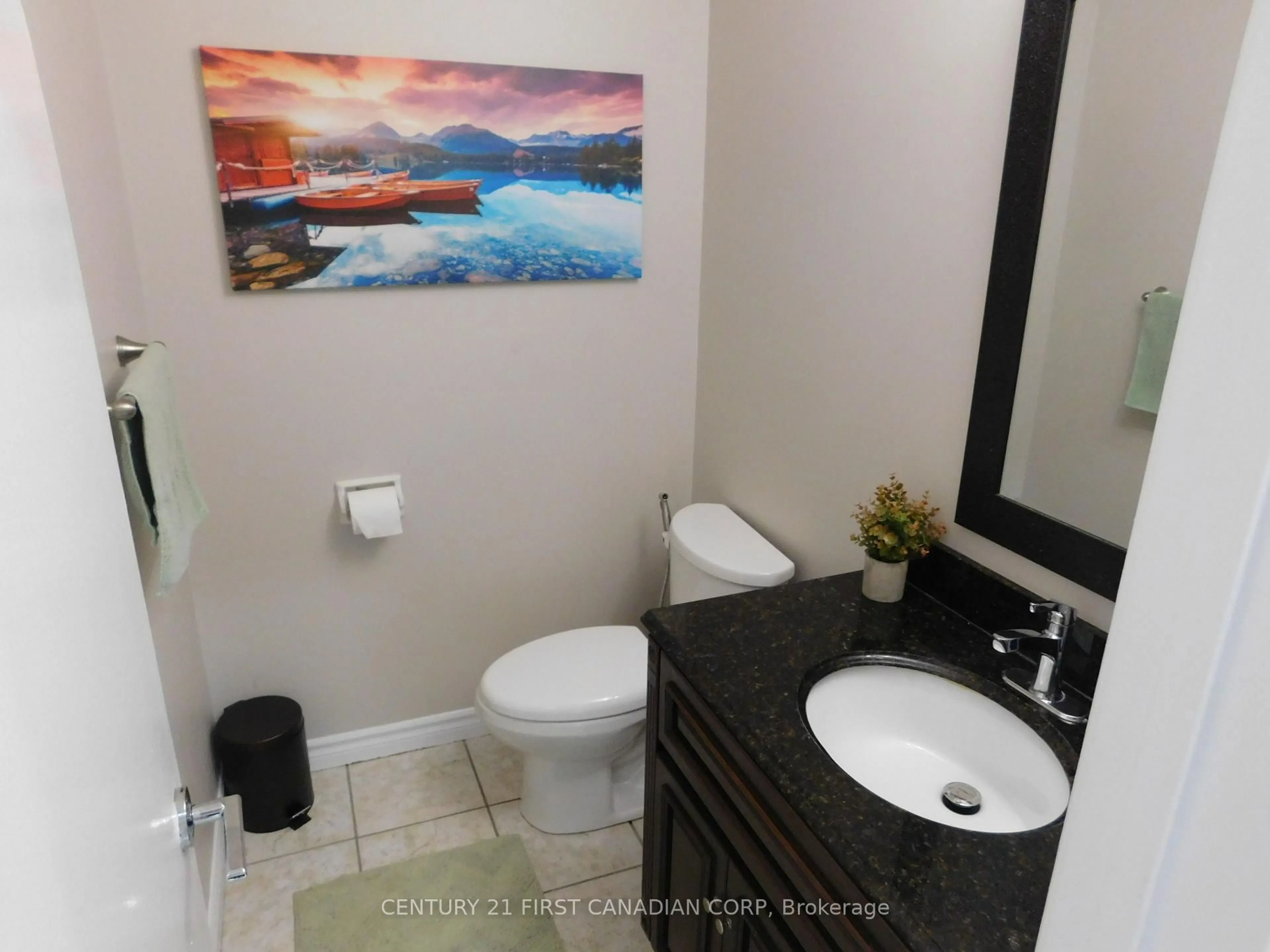 Standard bathroom, ceramic/tile floor for 500 Osgoode Dr #2, London South Ontario N6E 2G9