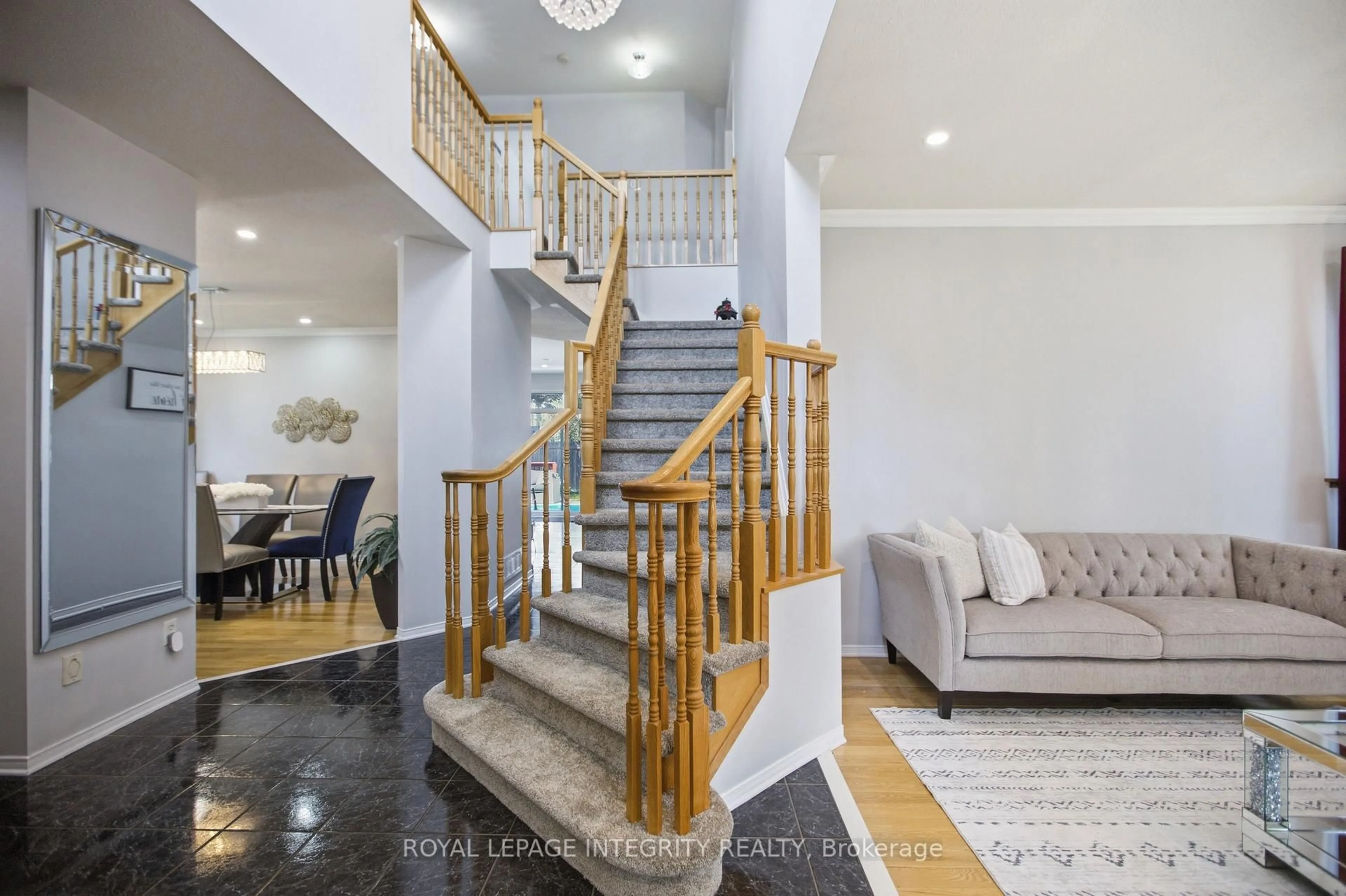 Stairs for 1165 Klondike Rd, Ottawa Ontario K2W 1C8