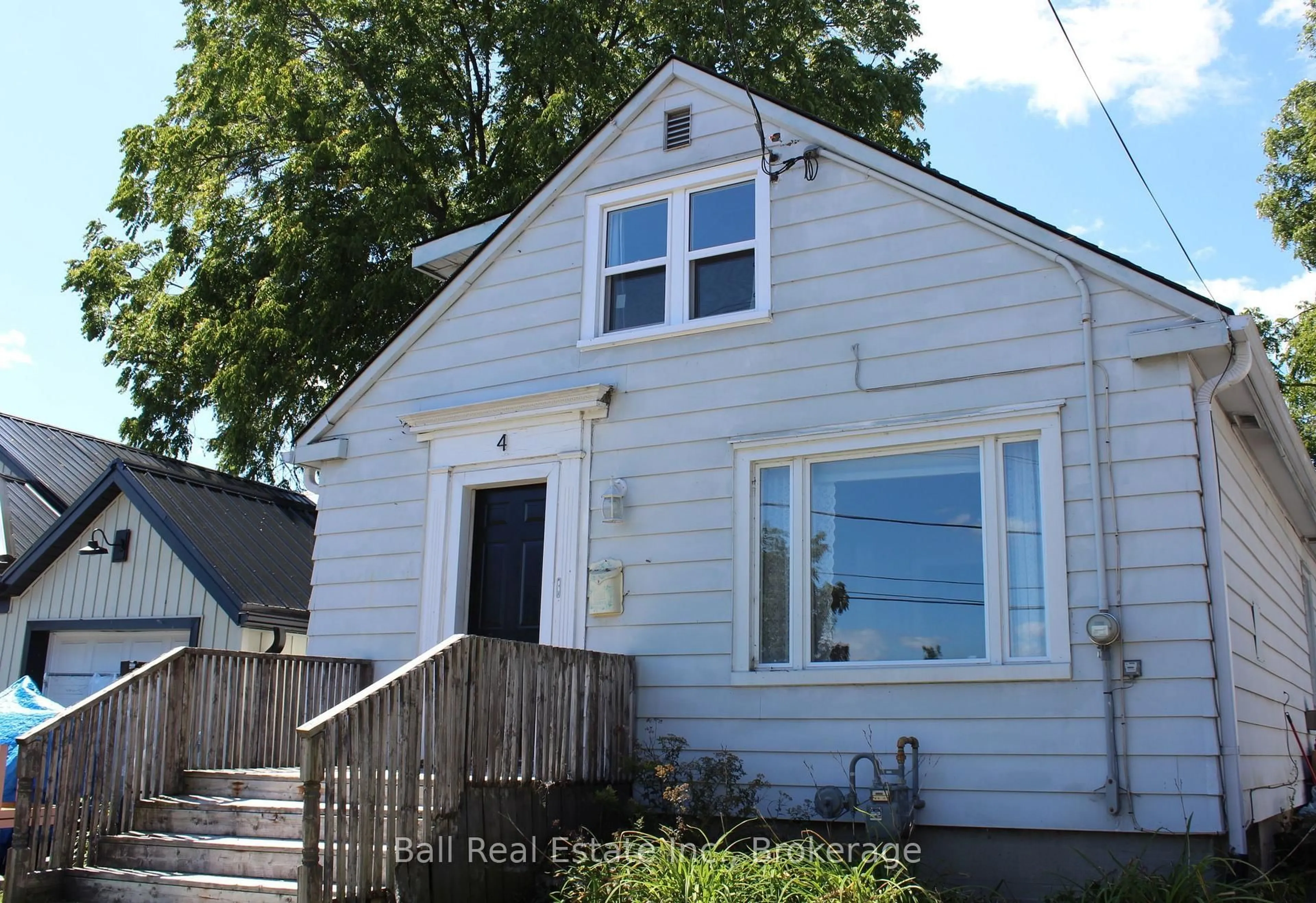 Home with vinyl exterior material, street for 4 Holden St, Belleville Ontario K8P 3W3