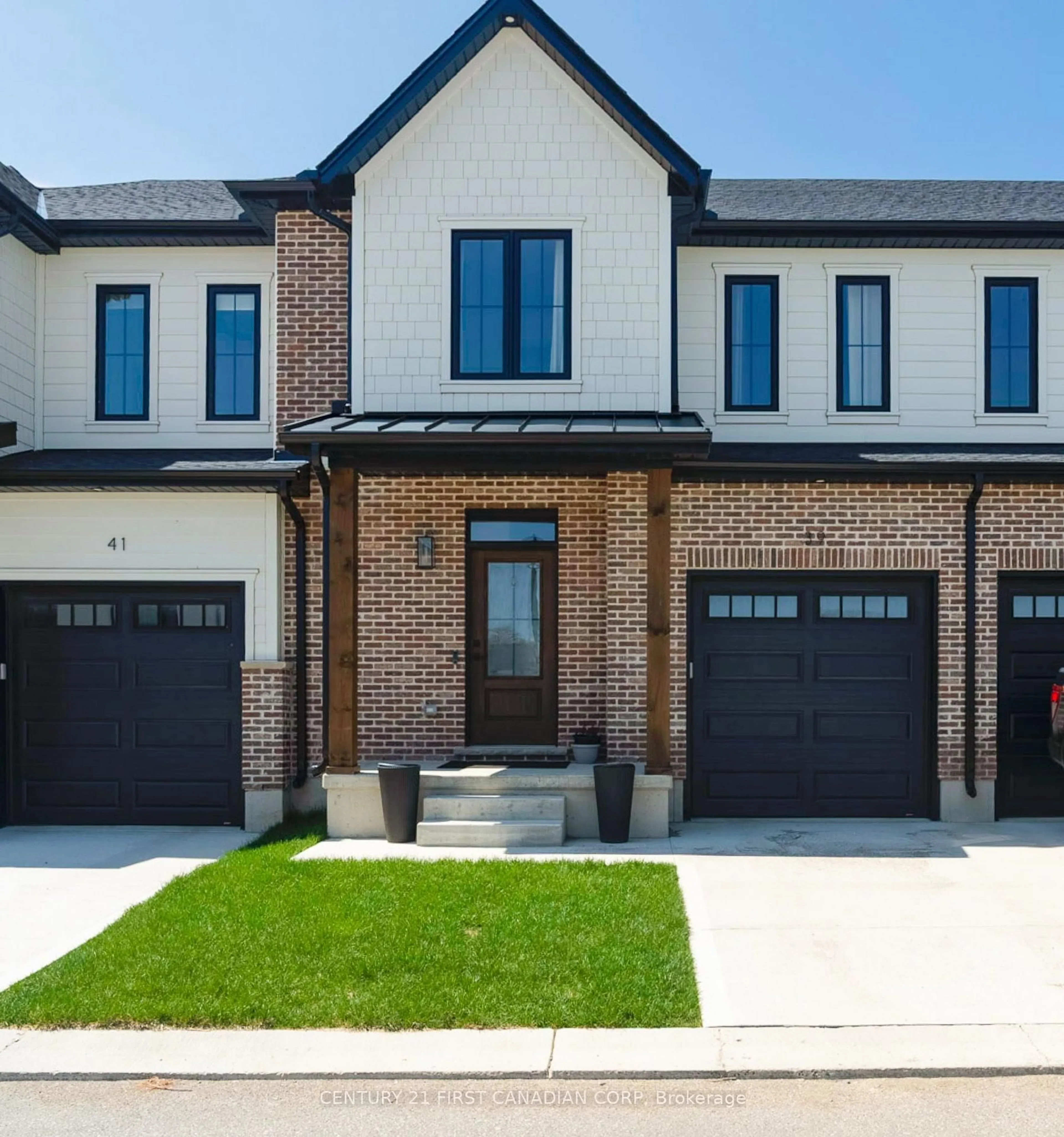 Home with brick exterior material, street for 147 Scotts Dr #10 (15), Lucan Biddulph Ontario N0M 2J0