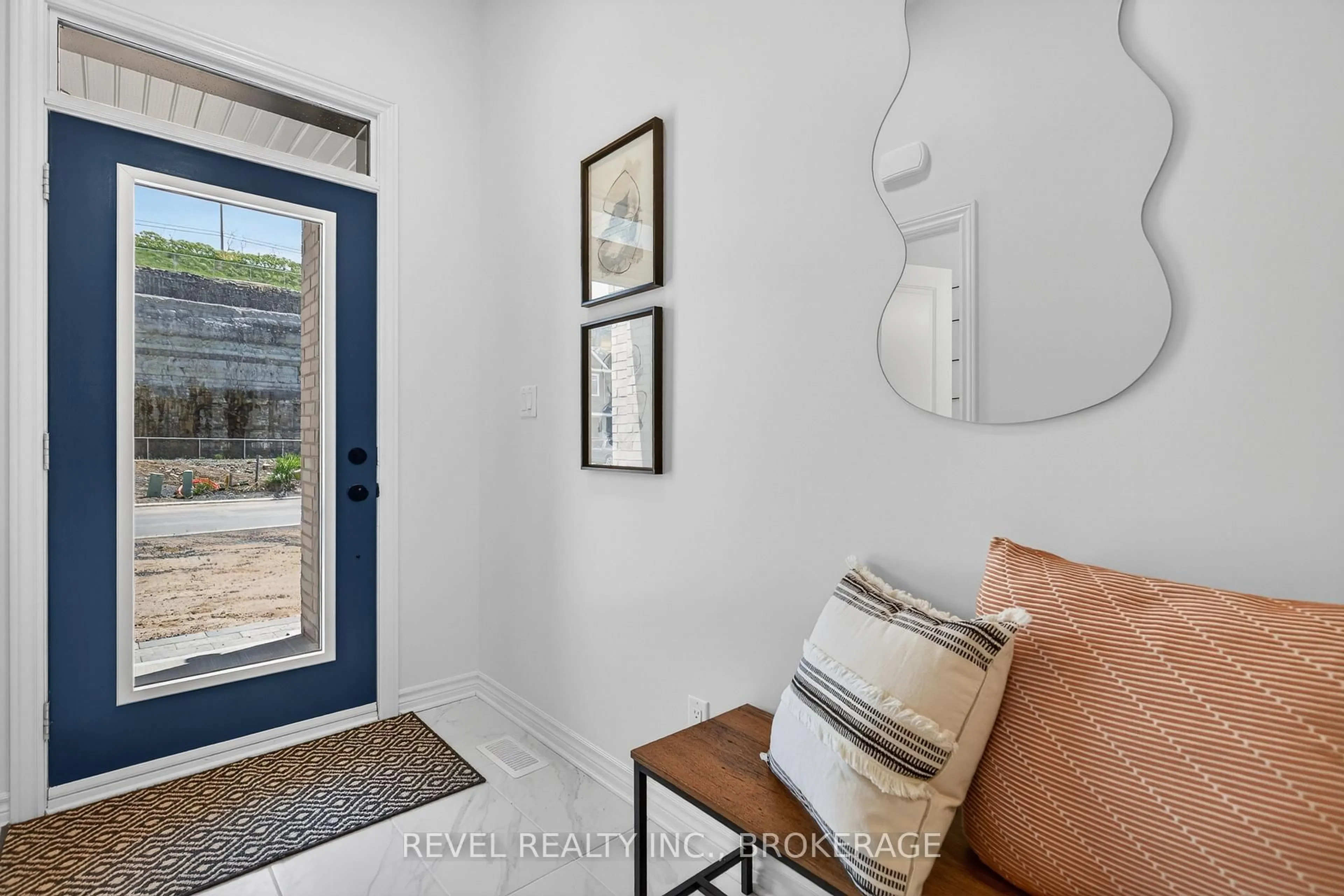 Indoor entryway for 326 Dockside Dr, Kingston Ontario K0K 0L6