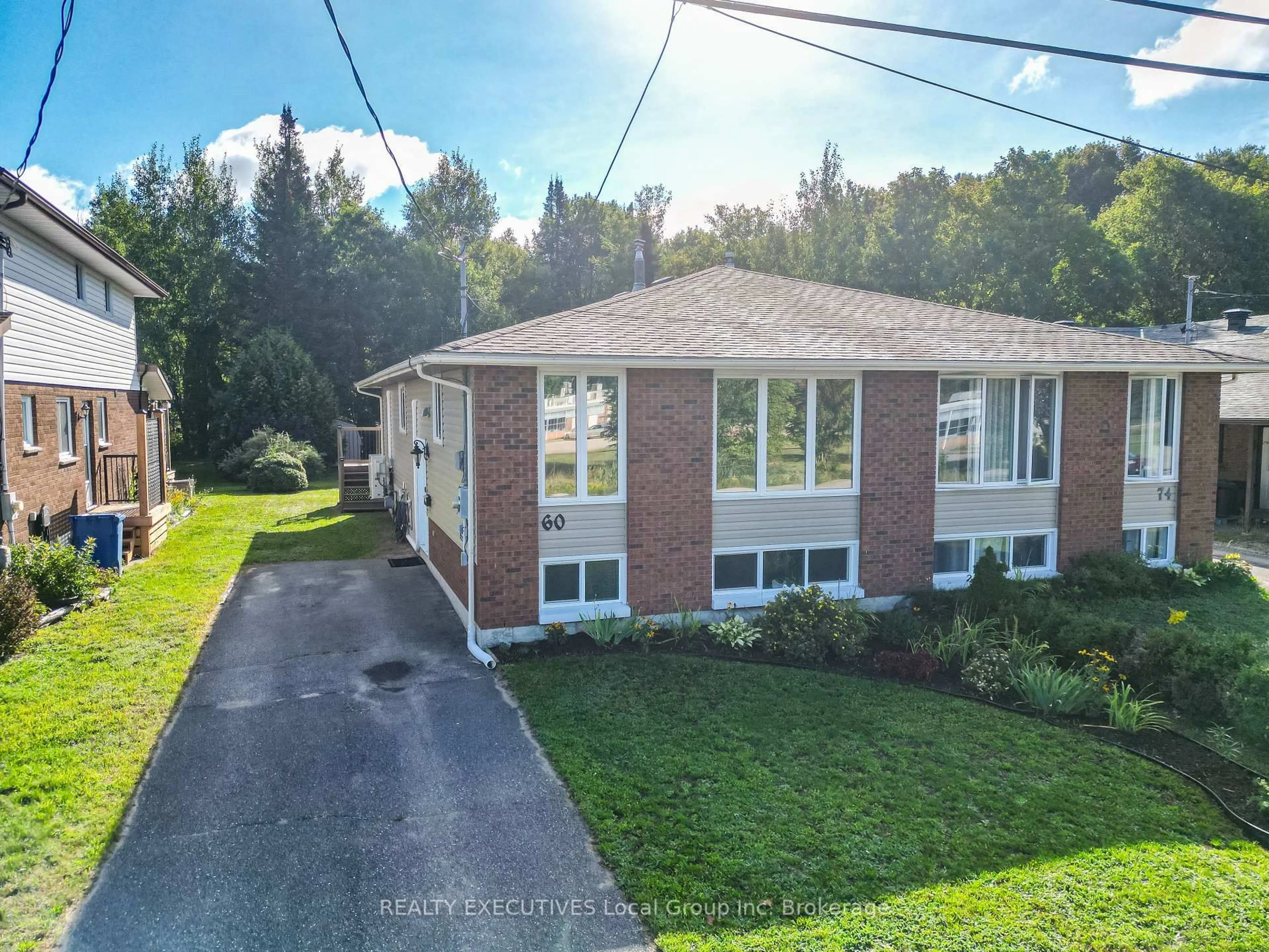 A pic from outside/outdoor area/front of a property/back of a property/a pic from drone, street for 60 Greenhill Ave, North Bay Ontario P1C 1H8