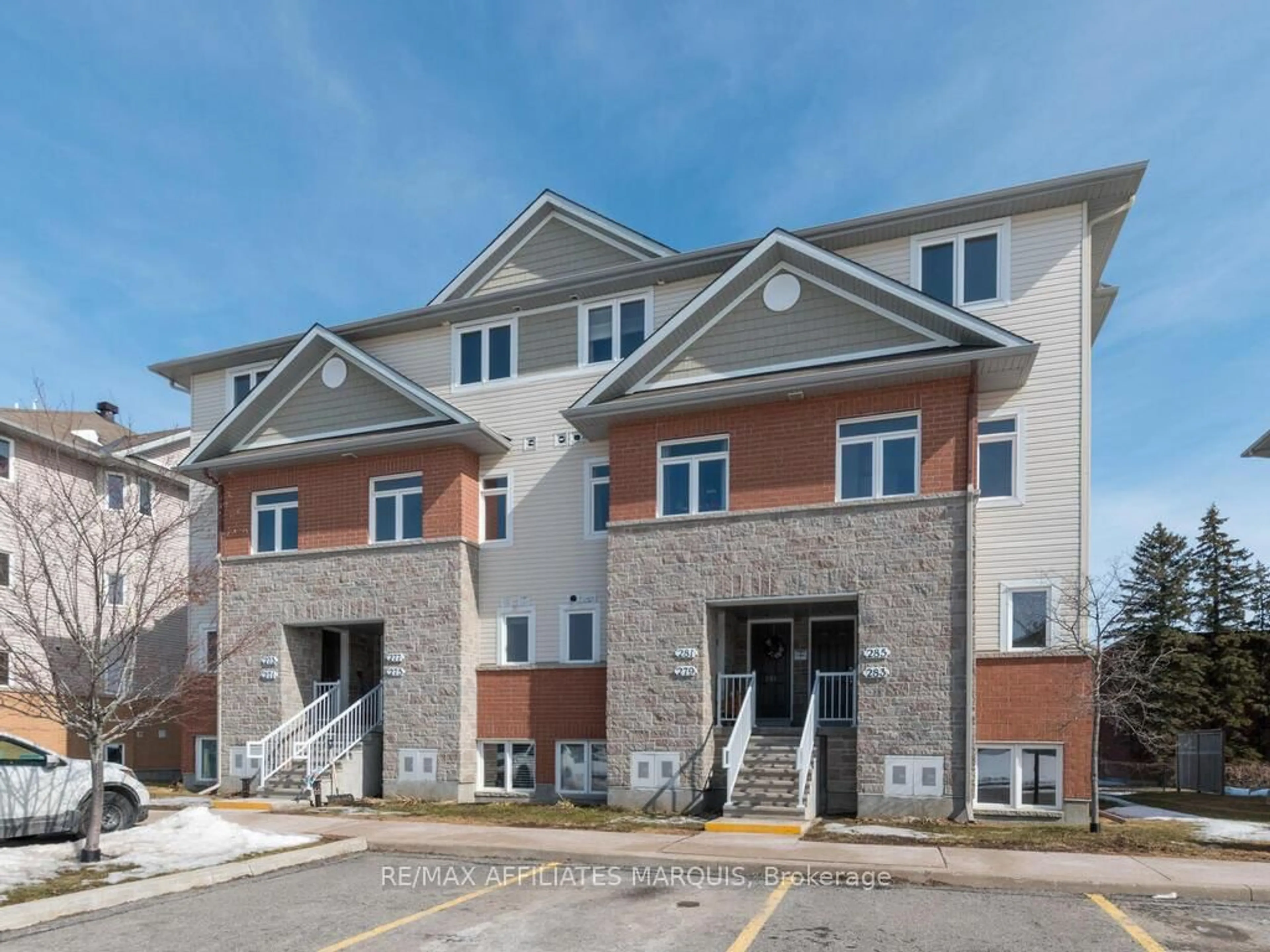 Home with brick exterior material, building for 282 FIR Lane, North Grenville Ontario K0G 1J0