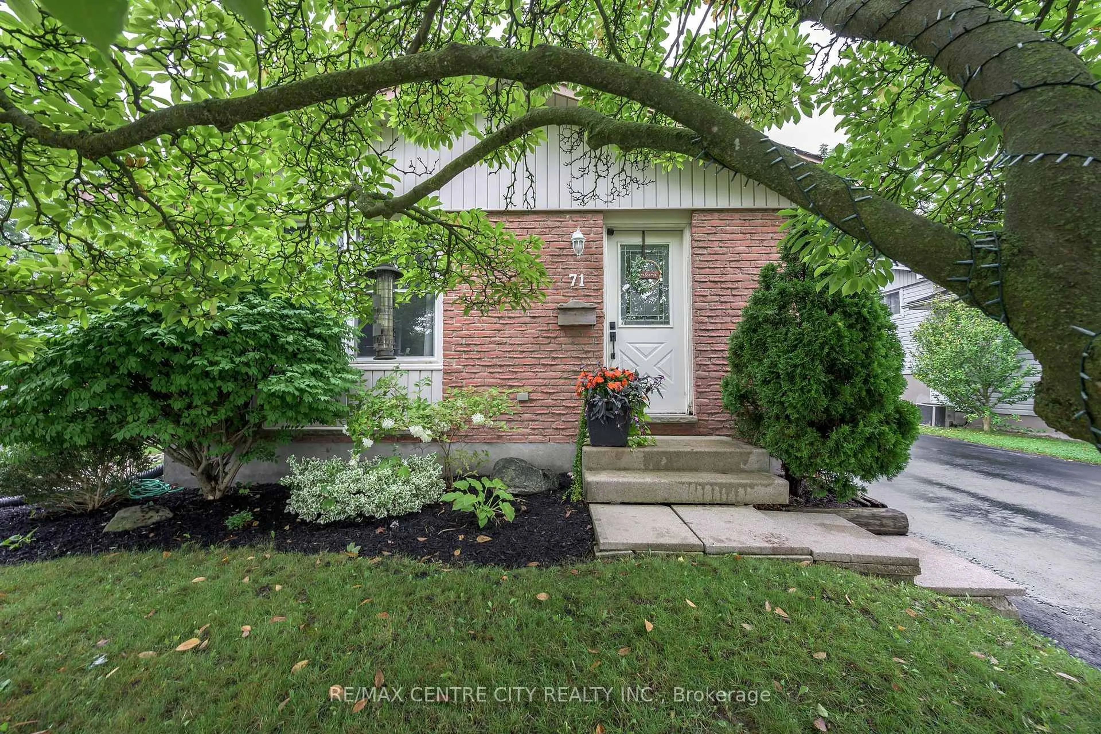 Home with brick exterior material, street for 71 Ardsley Rd, London North Ontario N6G 3J4