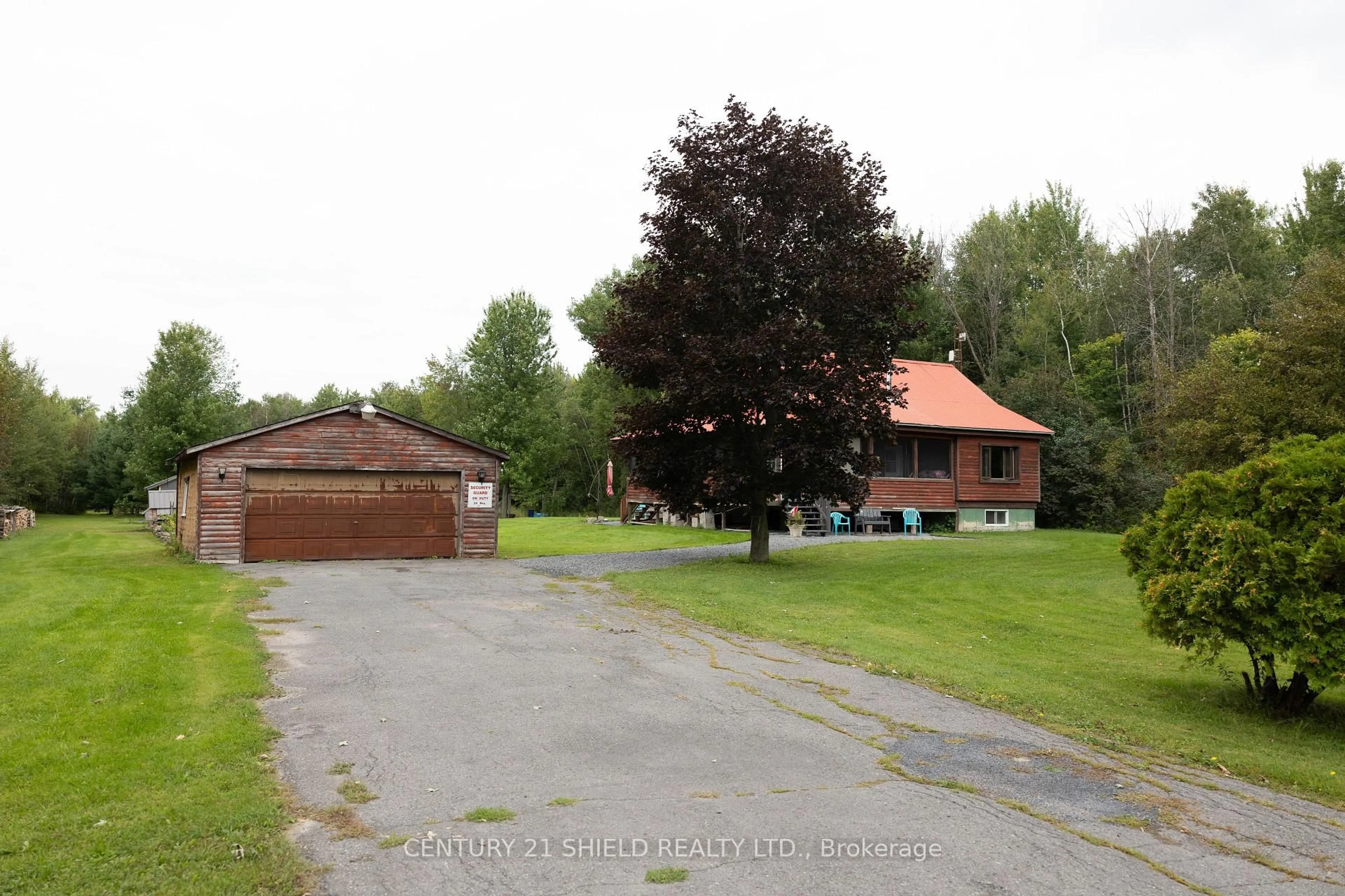 A pic from outside/outdoor area/front of a property/back of a property/a pic from drone, street for 6224 Kraft Rd, South Glengarry Ontario K0C 2E0