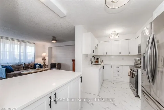 225 Harvard Pl #402, Waterloo 3