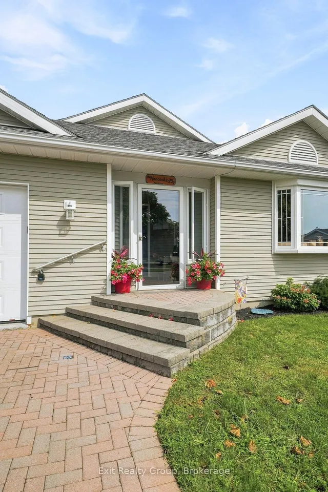 6 Heritage Dr, Prince Edward County 4