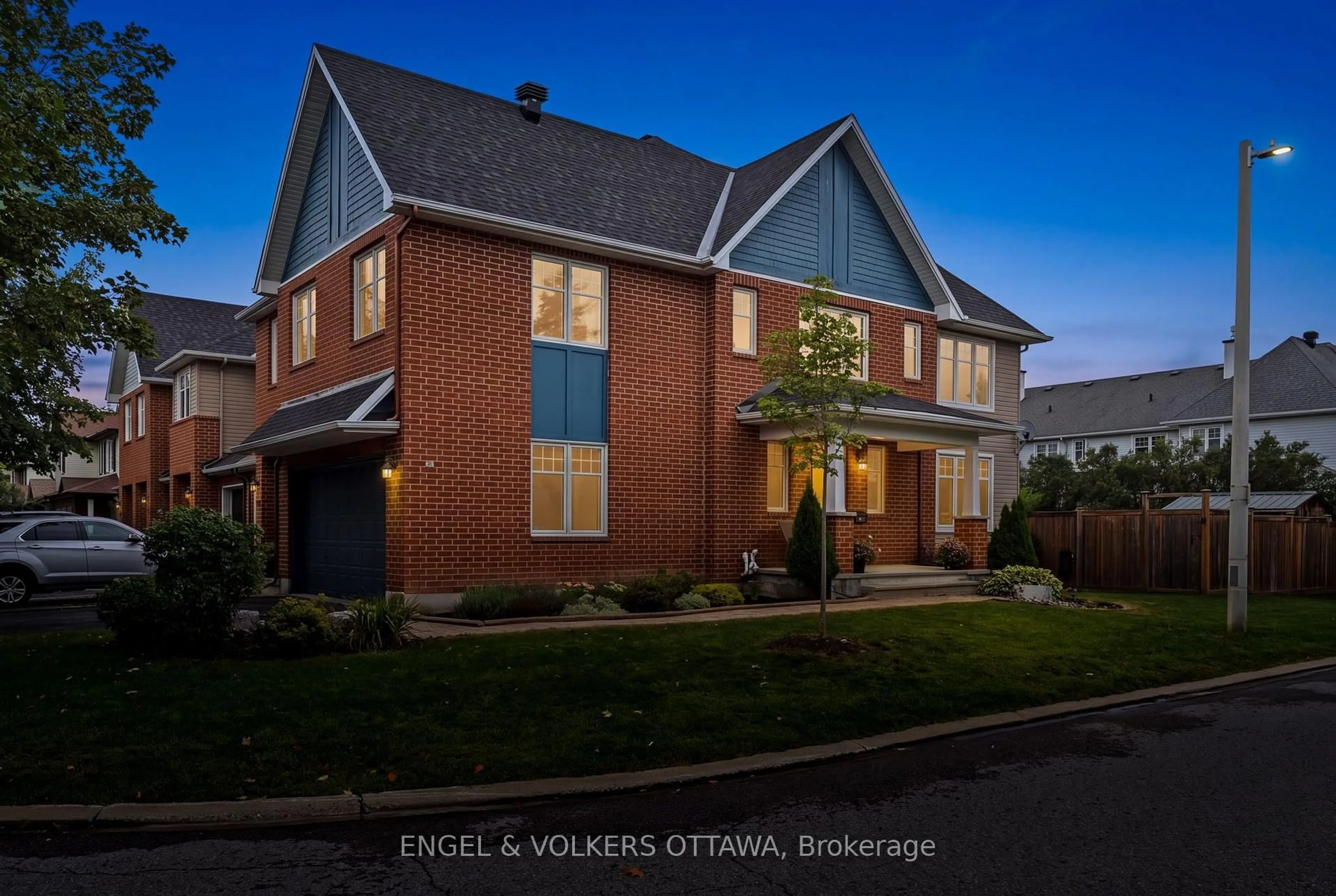 Home with brick exterior material, street for 268 Horseshoe Cres, Ottawa Ontario K2S 0B7