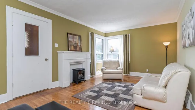 123 Elliott St, London East 2