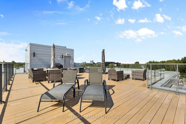 280 Herzberg Rd #105, Ottawa 3