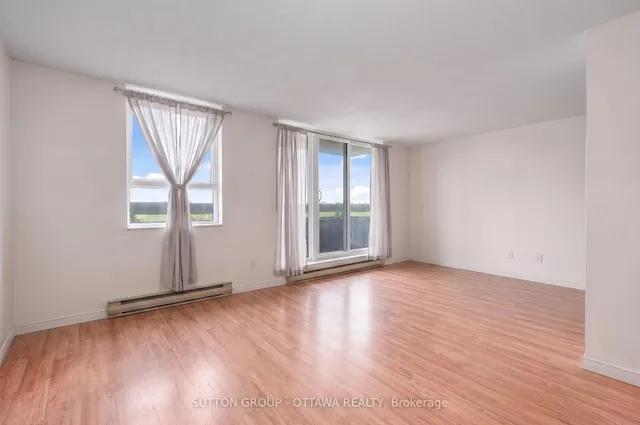2000 Jasmine Cres #516, Ottawa 3
