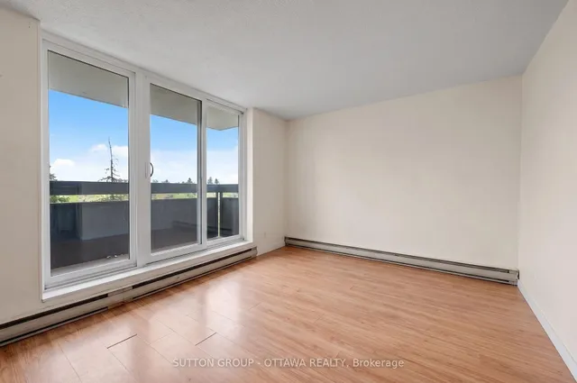 2000 Jasmine Cres #516, Ottawa 4