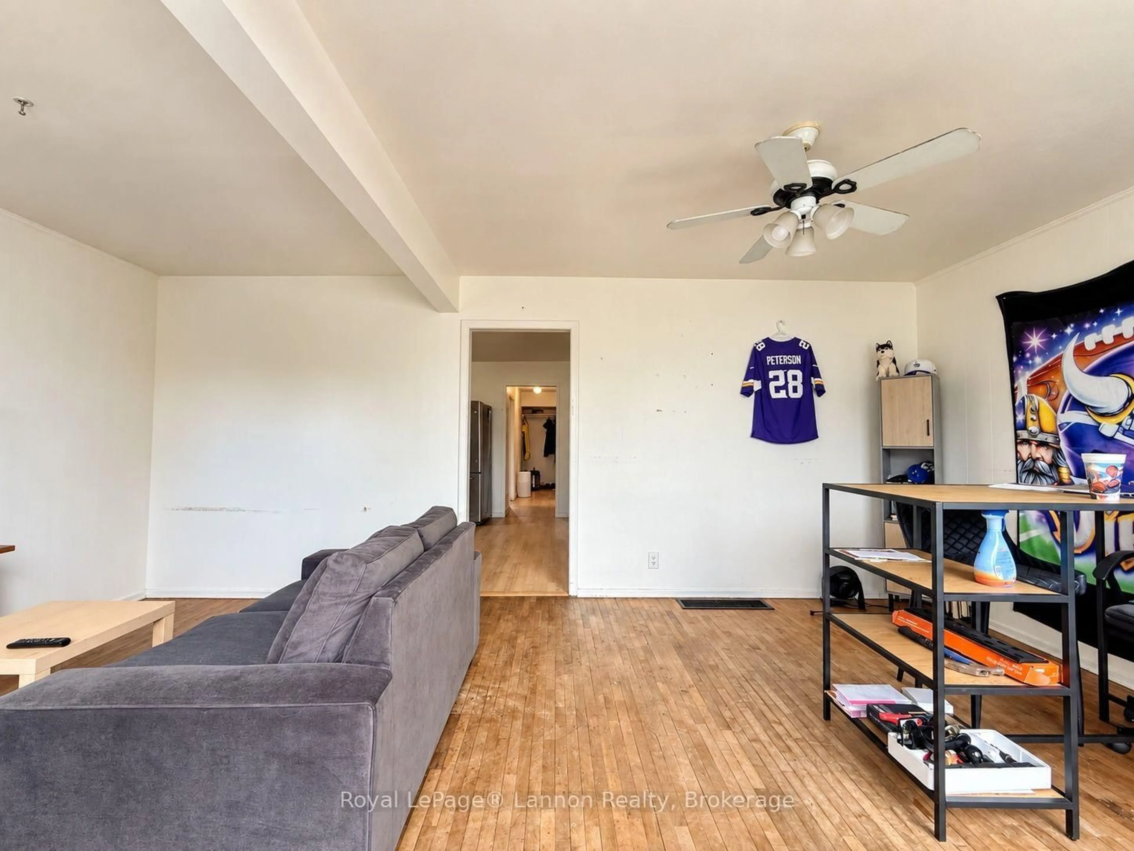 A pic of a room for 498 Grenville Ave, Thunder Bay Ontario P7A 2C4
