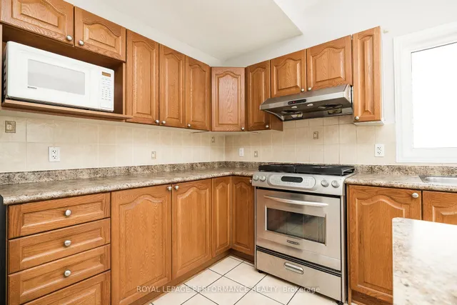 127 Finn Crt, Ottawa 4